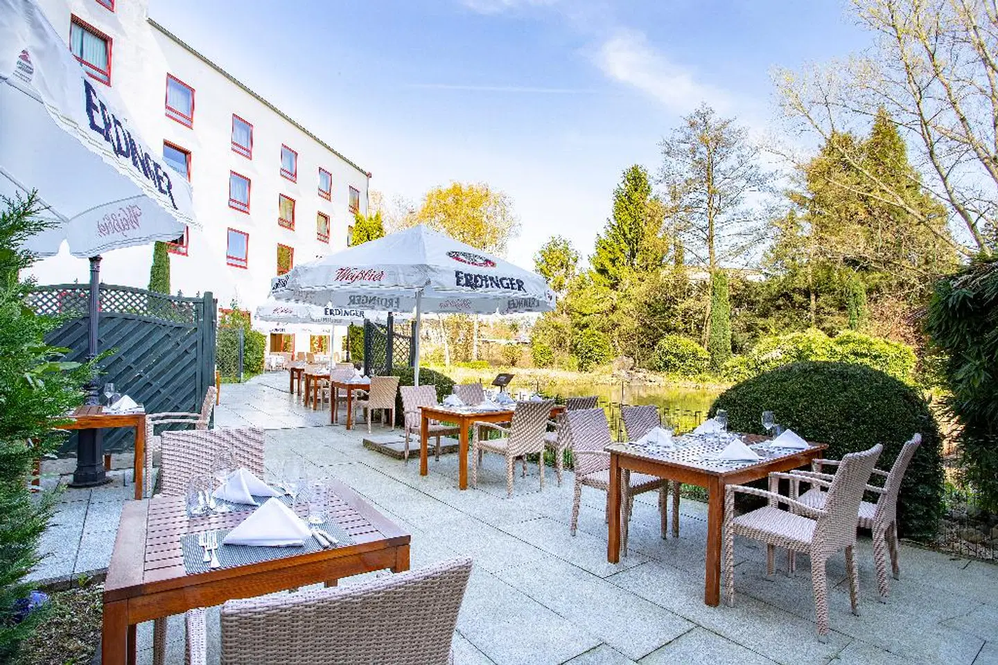 elaya hotel frankfurt oberursel Terrasse