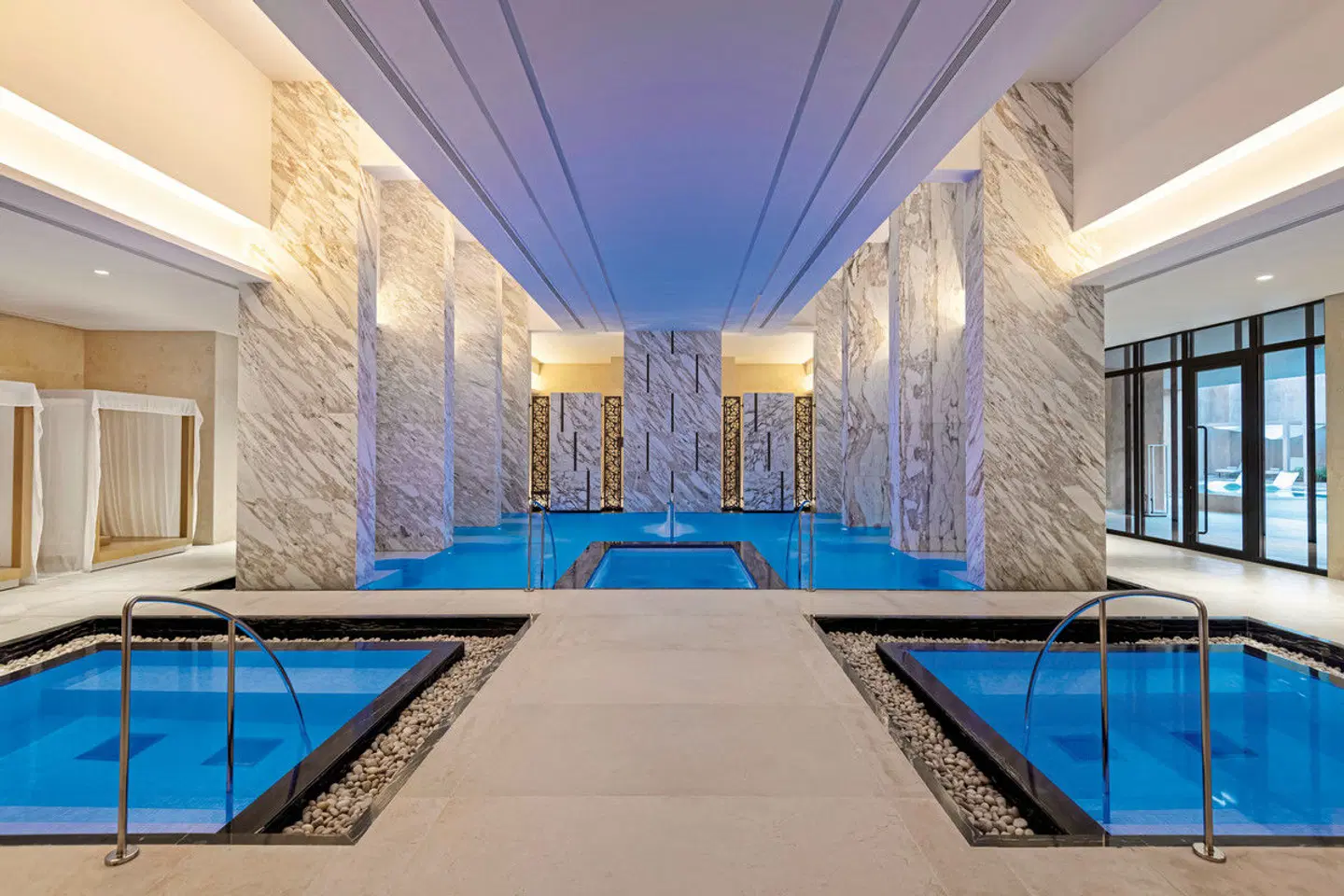 Zulal Wellness Resort by Chiva-Som Hallenbad