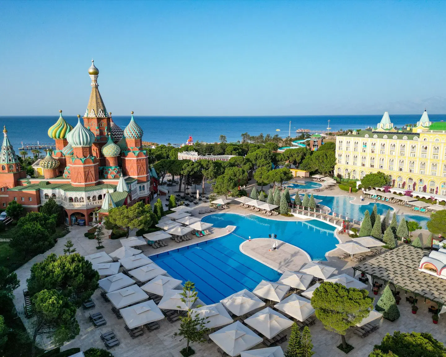 Kremlin Palace Deluxe OUTDOOR_POOL
