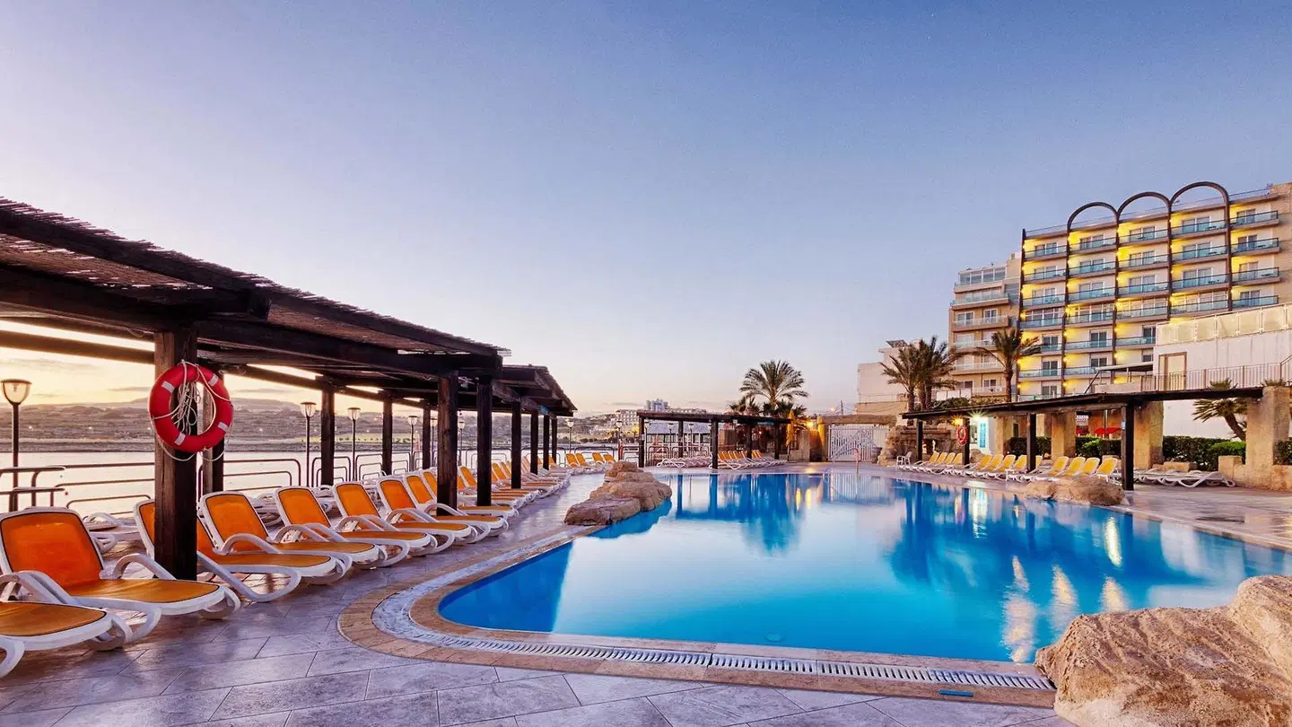 AX Sunny Coast Resort & Spa OUTDOOR_POOL