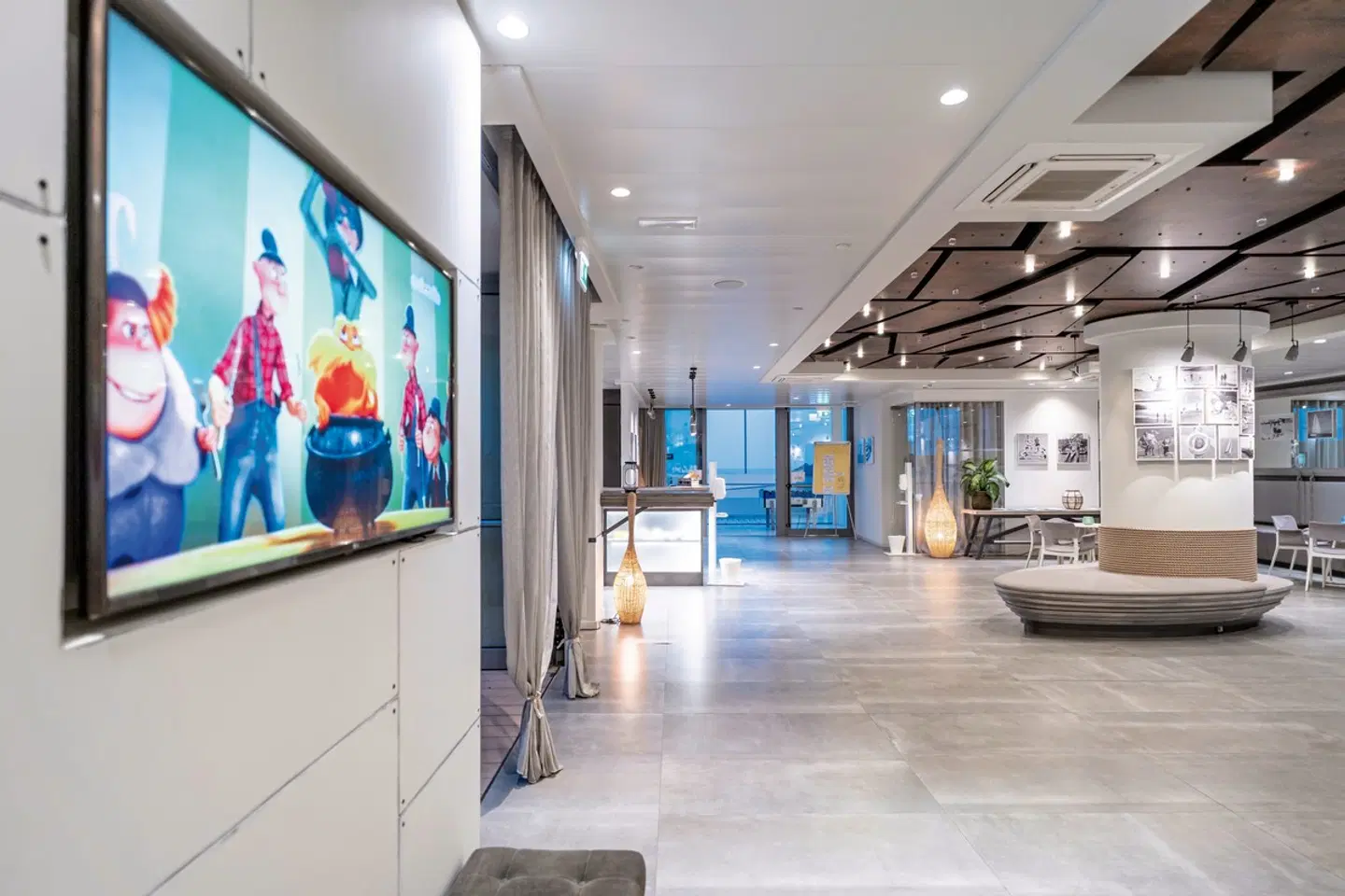 Nautilus LOUNGE_LOBBY