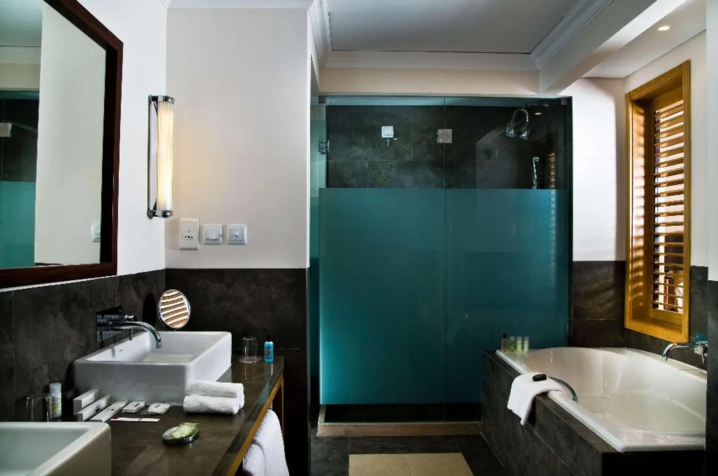 Dolce CampoReal Lisboa Badezimmer