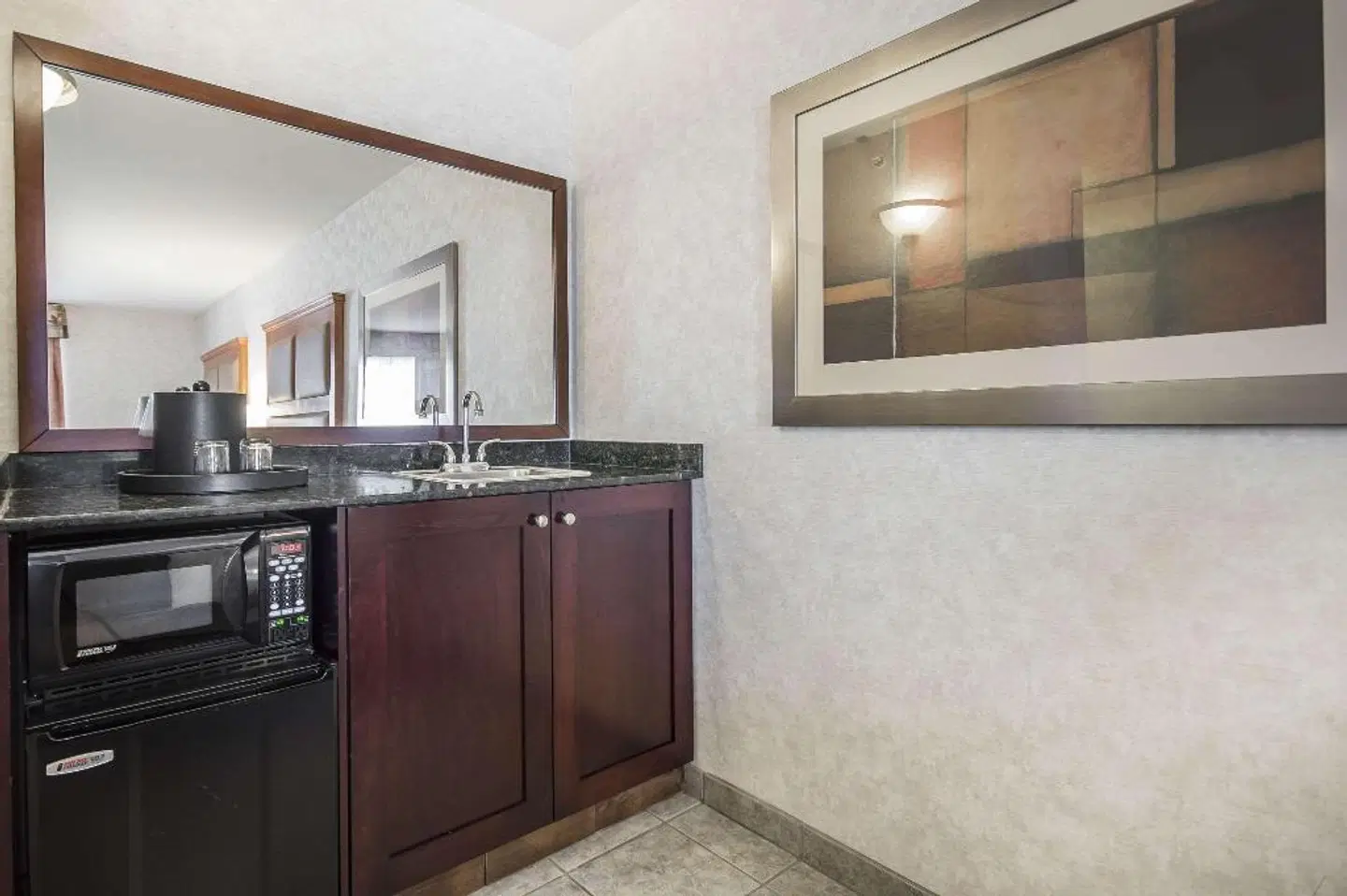 Comfort Inn & Suites Kamloops ROOM_EXAMPLE