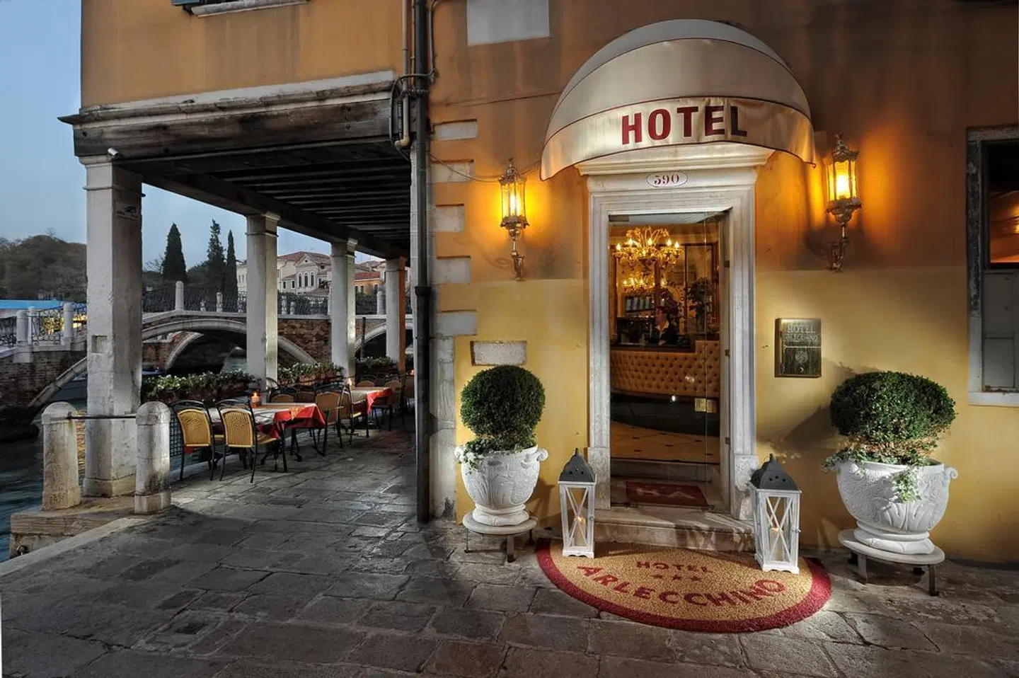 Hotel Arlecchino EXTERIOR