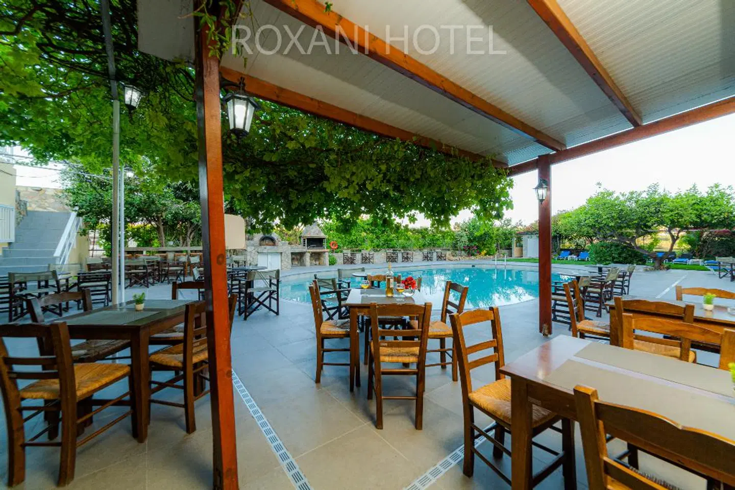 Roxani Hotel Restaurant