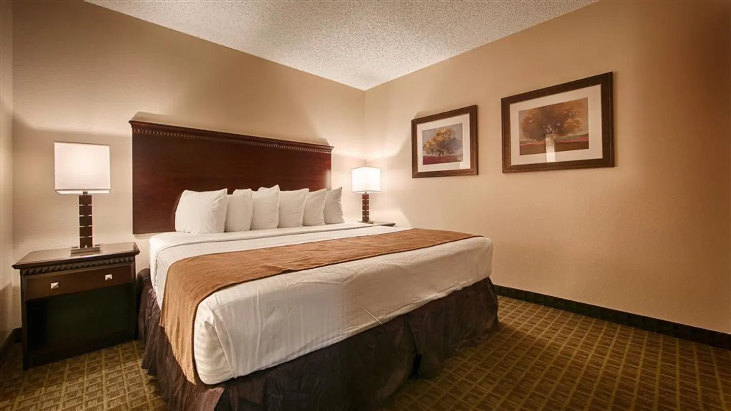Best Western Stevens Inn ROOM_EXAMPLE