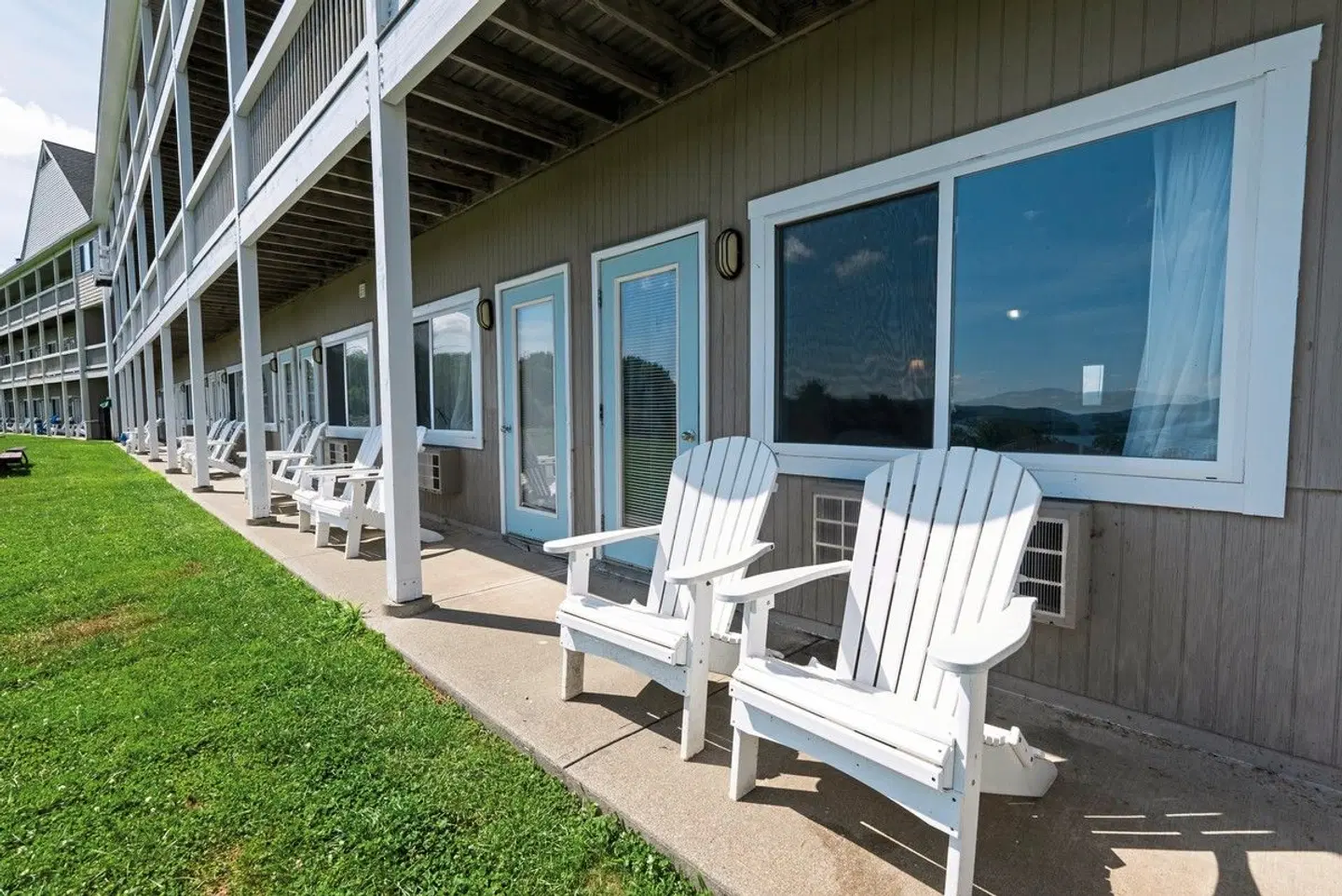 Fireside Inn & Suites Belfast Terrasse