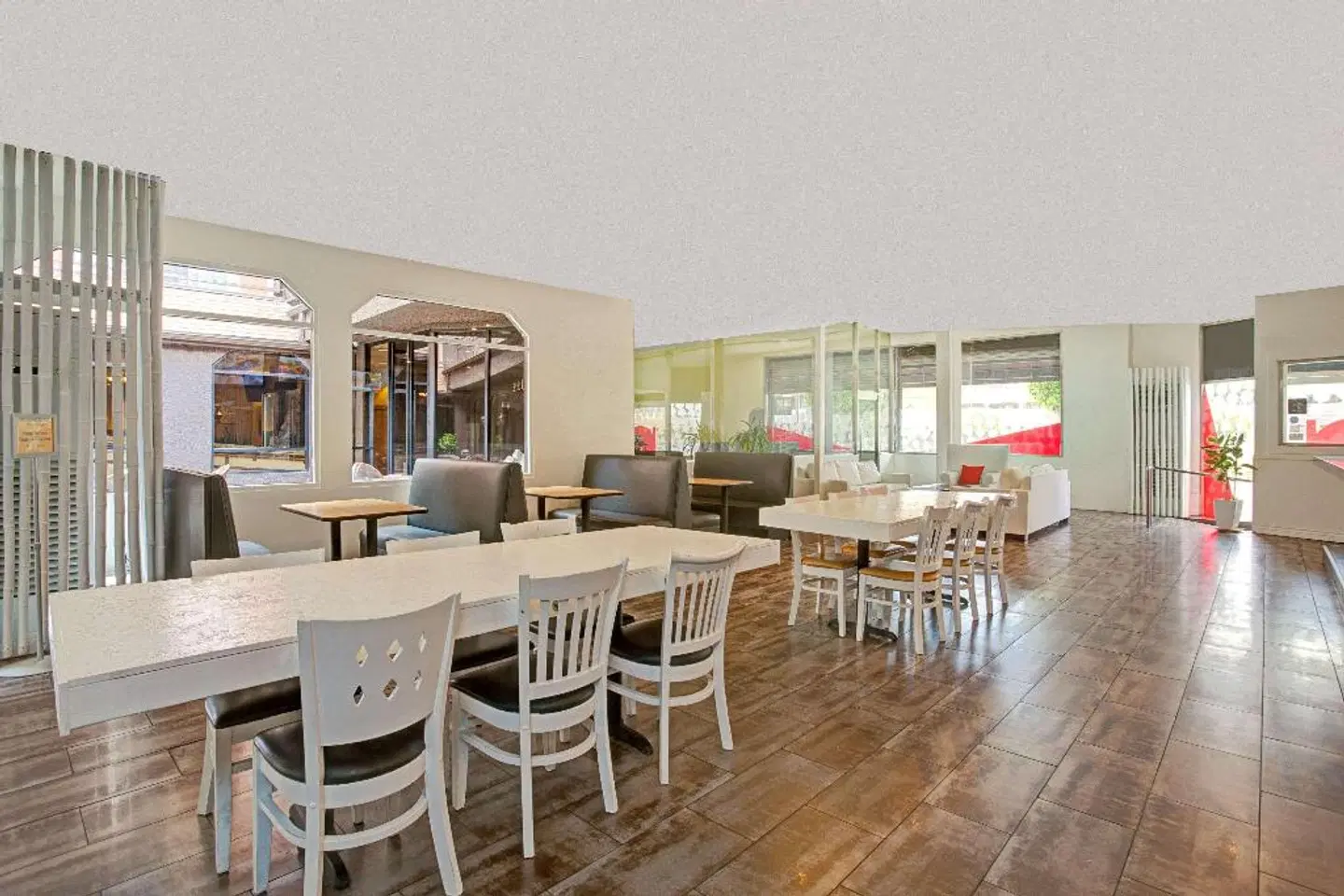 Ramada Los Angeles Downtown West Restaurant