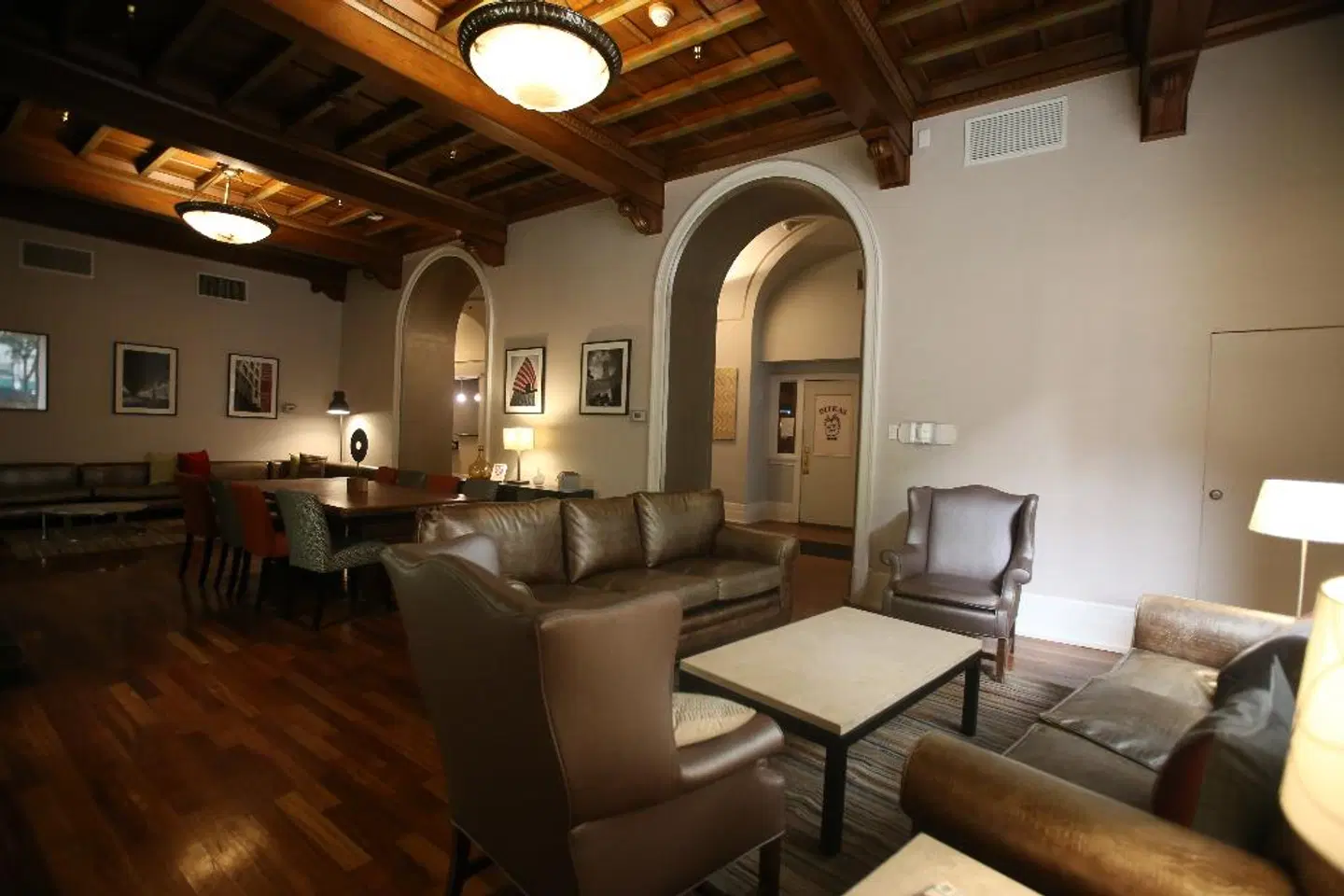 Selina Chicago LOUNGE_LOBBY