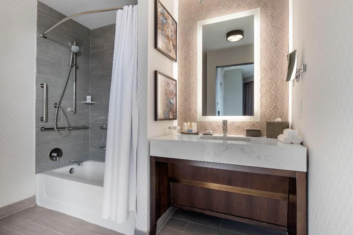 Omni Charlotte Badezimmer