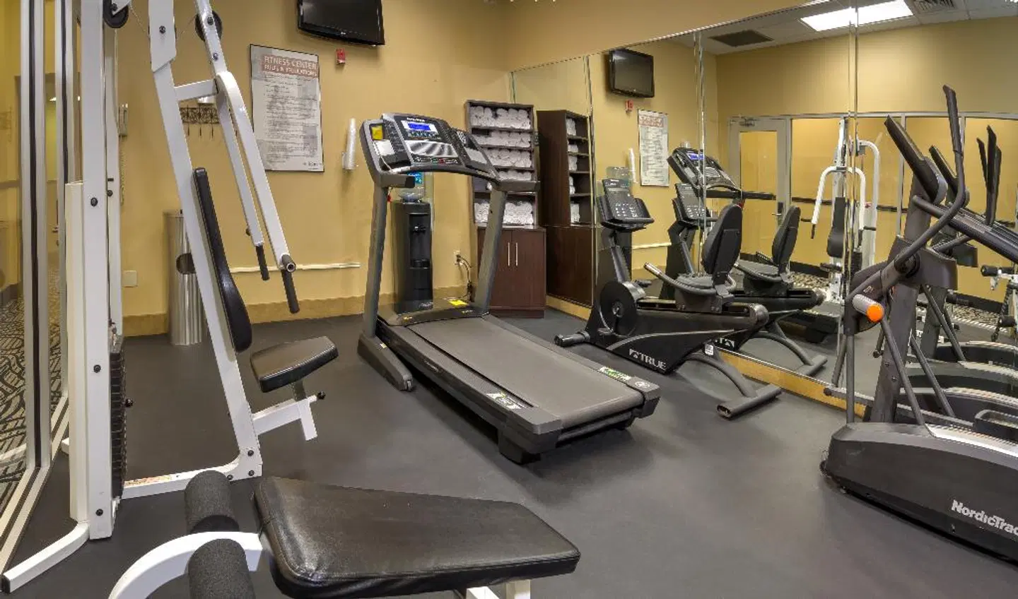 Midpointe Hotel by Rosen Hotels & Resorts SPORTS_AND_LEISURE