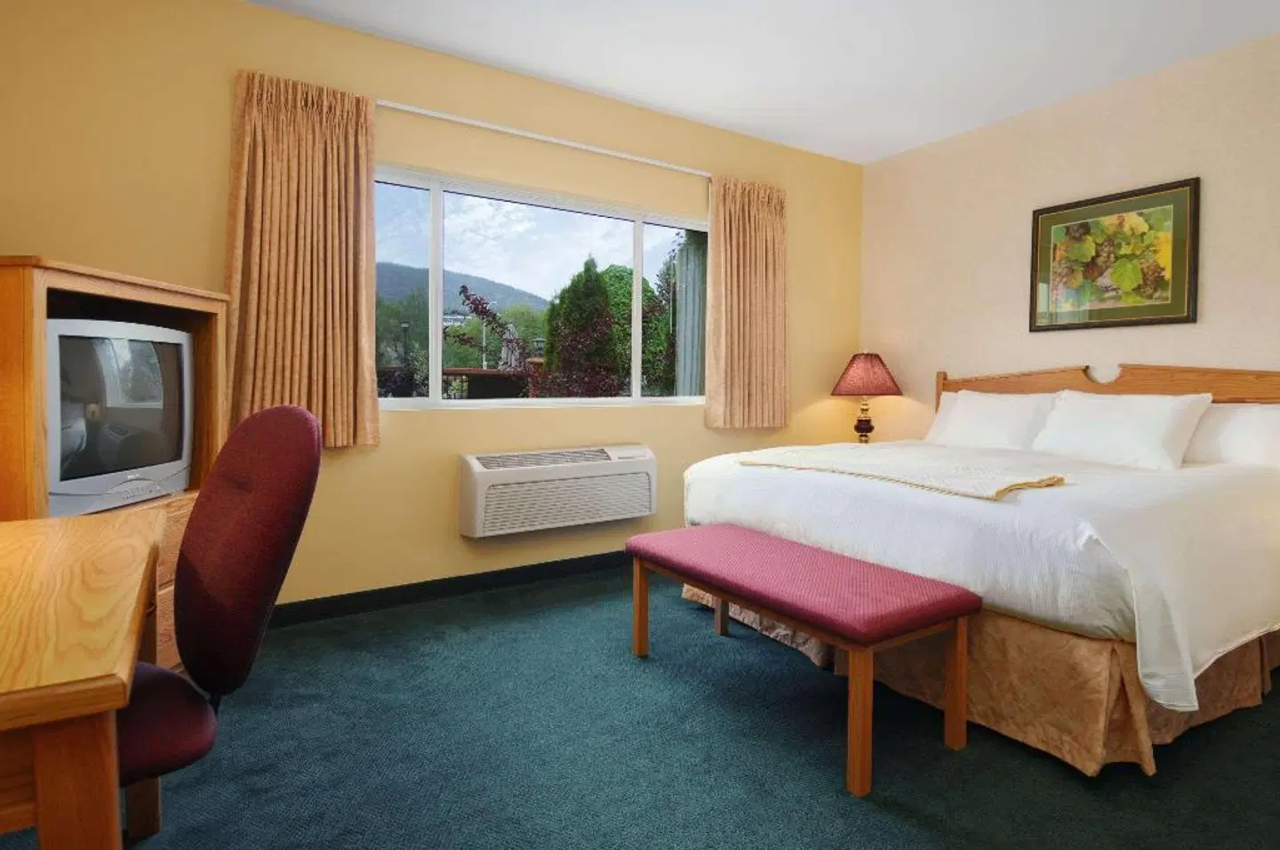 Days Inn by Wyndham Penticton Conference Centre ROOM_EXAMPLE