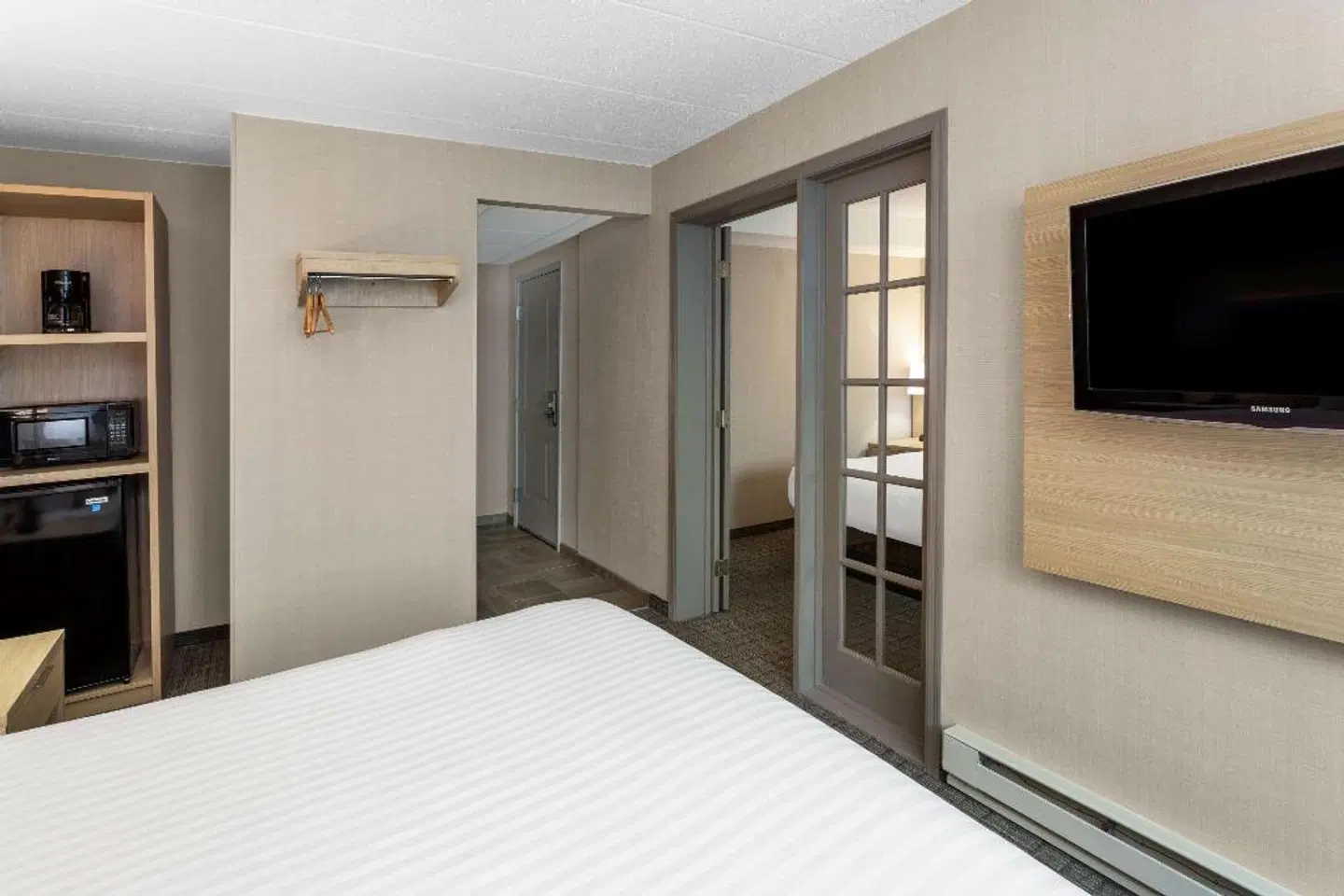 Days Inn & Suites by Wyndham Duluth by the Mall ROOM_EXAMPLE