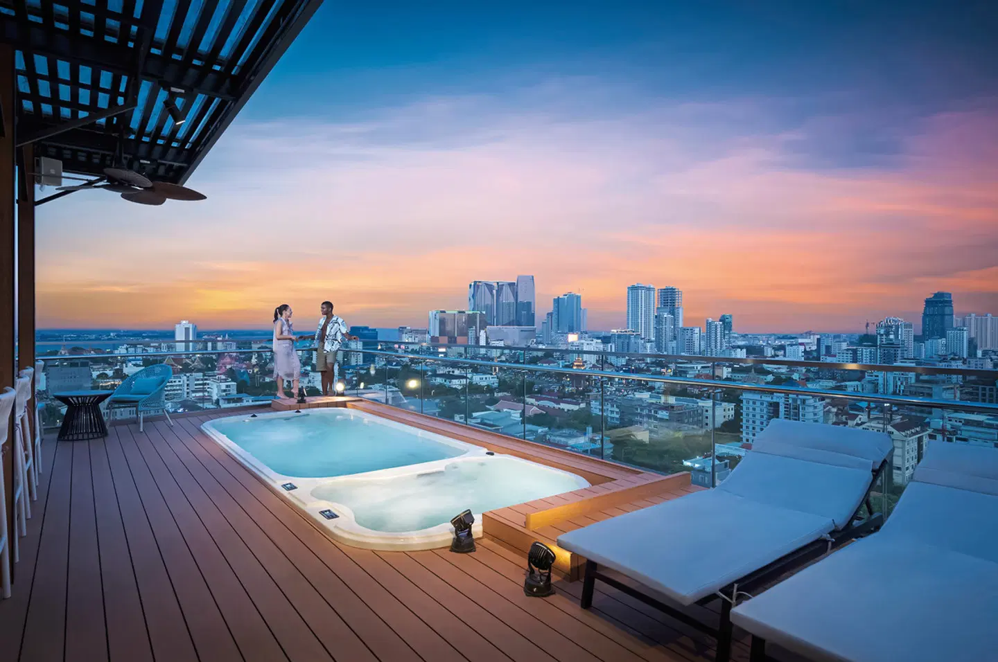 Capri by Fraser, Phom Penh OUTDOOR_POOL