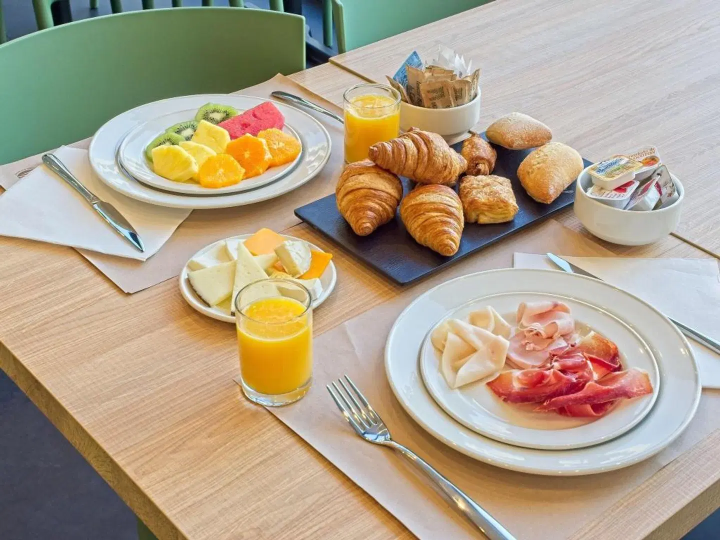 DWO Colours Alcalá Restaurant