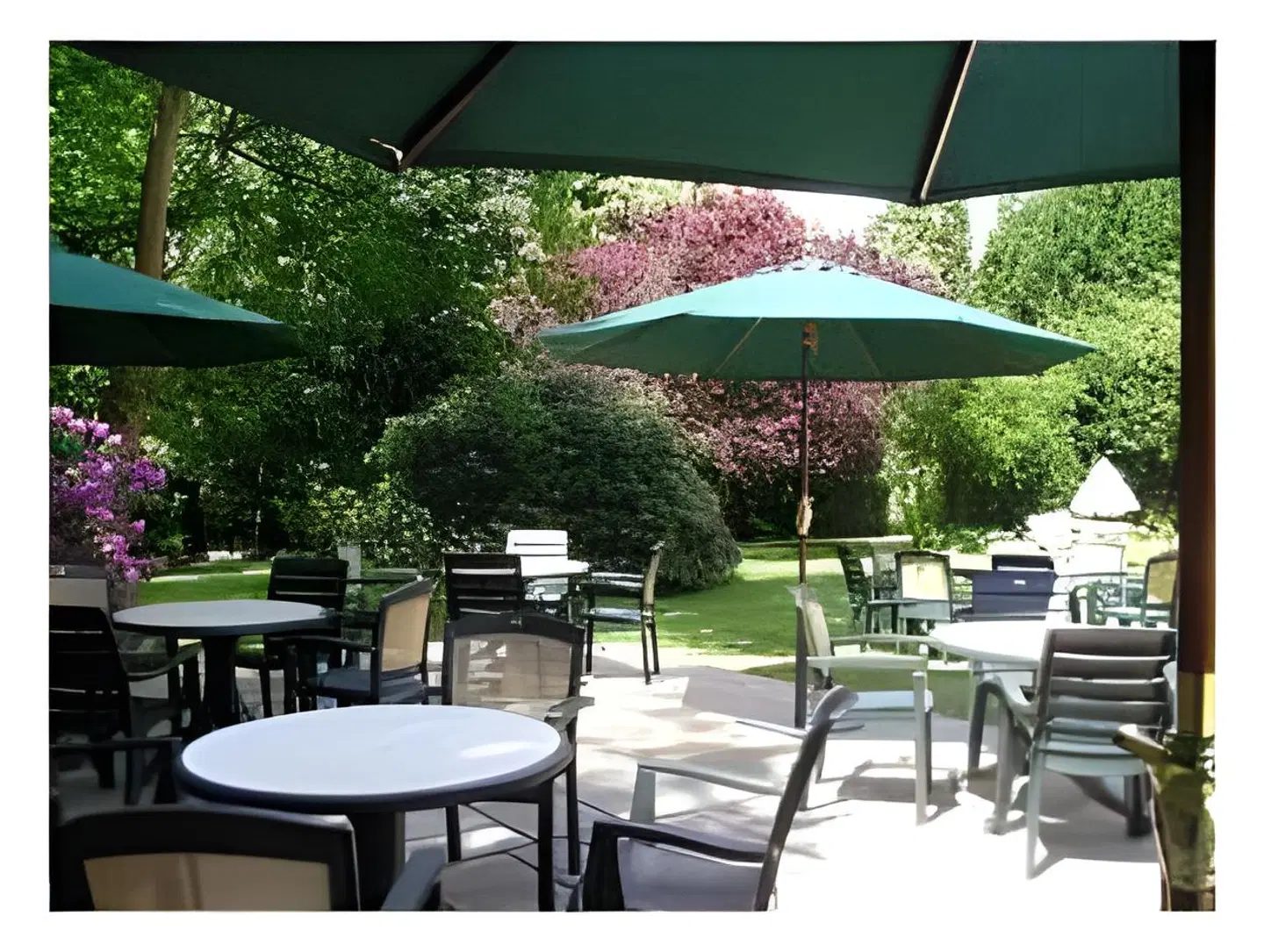 Roundabout Hotel Terrasse