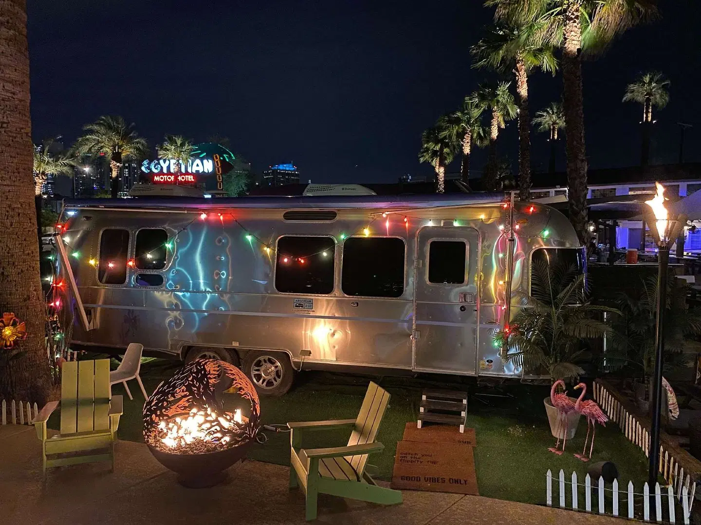 Egyptian Motor Hotel, BW Signature Collection Bar