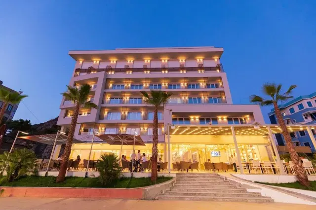 AMR Hotel - Durres EXTERIOR