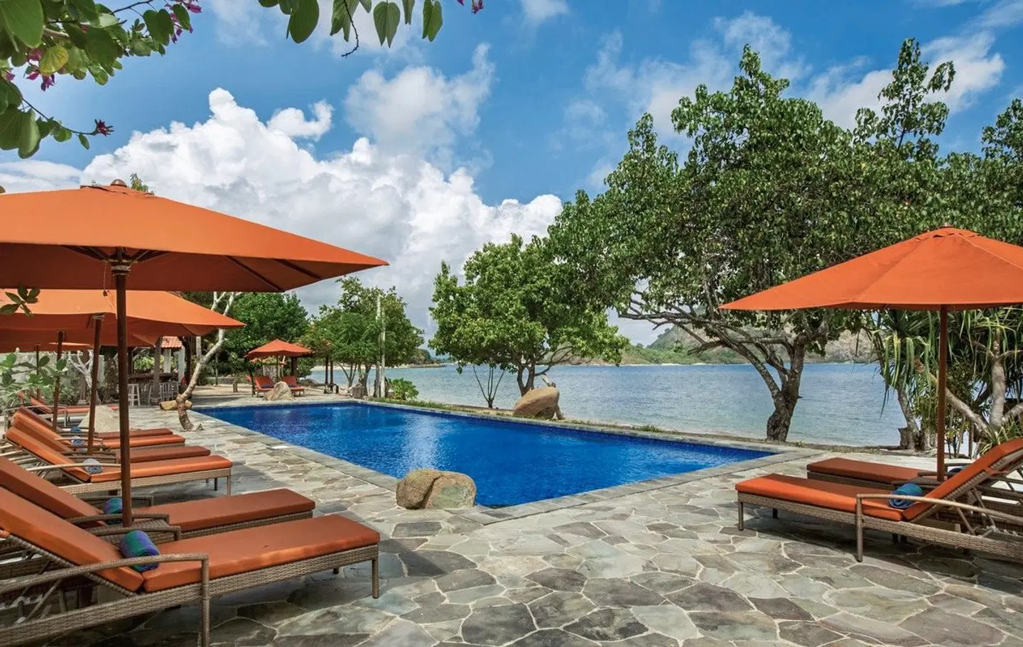 Plataran Komodo Resort & Spa OUTDOOR_POOL