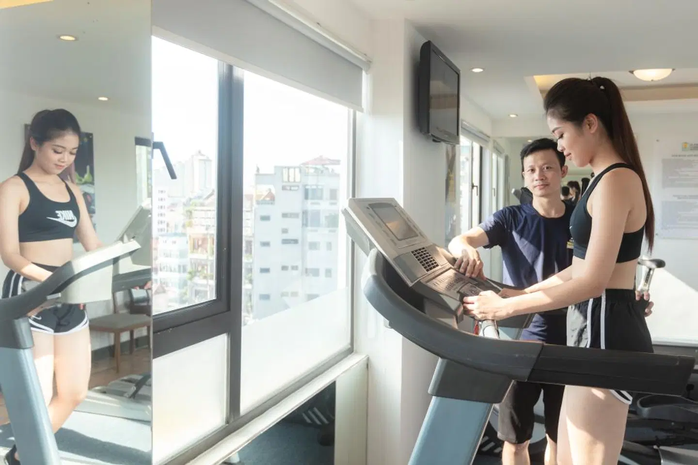 Flower Garden Hotel PEOPLE