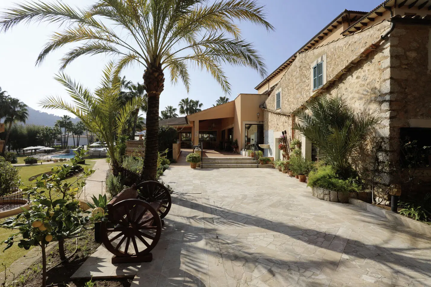 Mon Port & Spa EXTERIOR