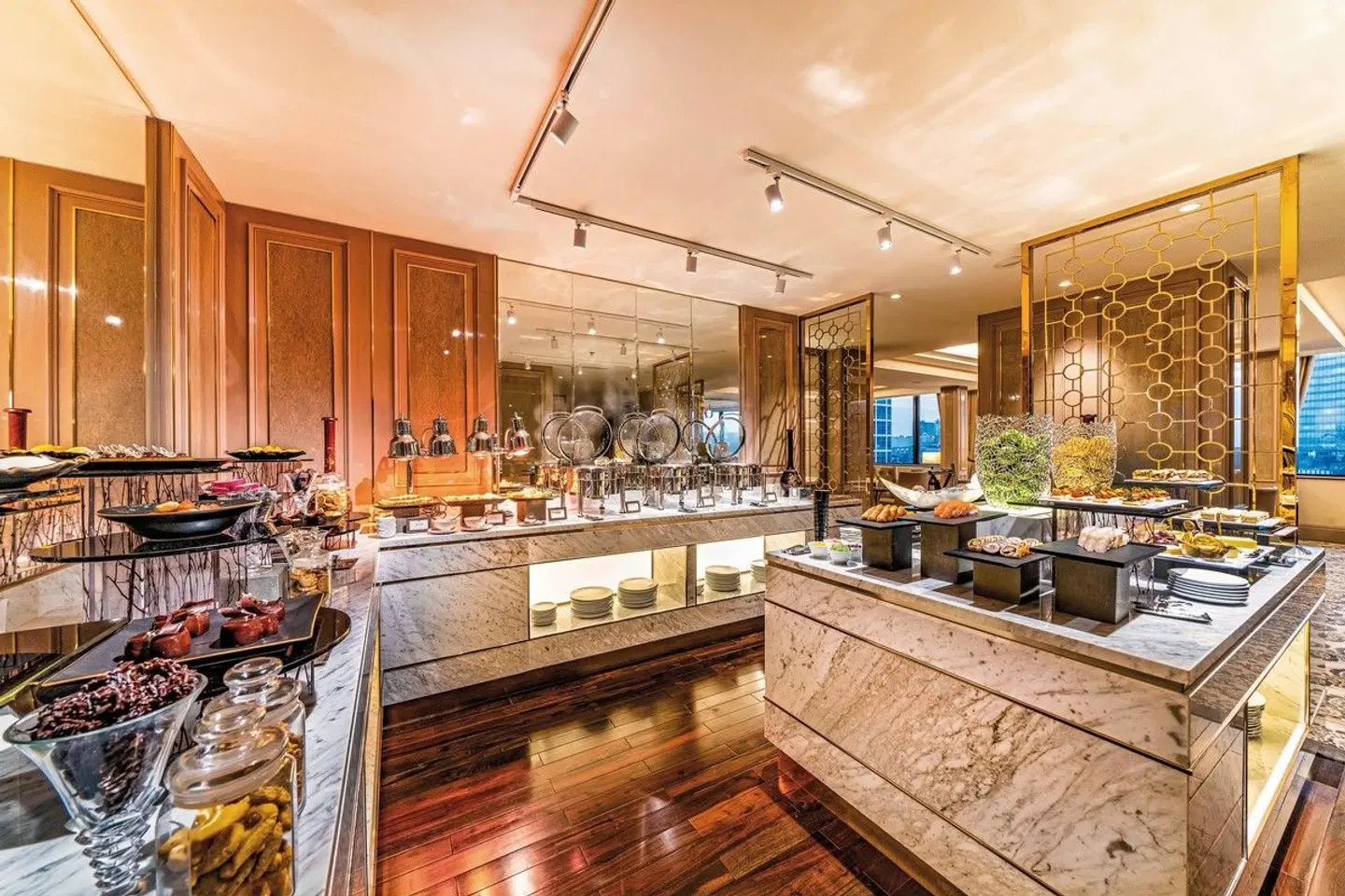 Caravelle Saigon Restaurant