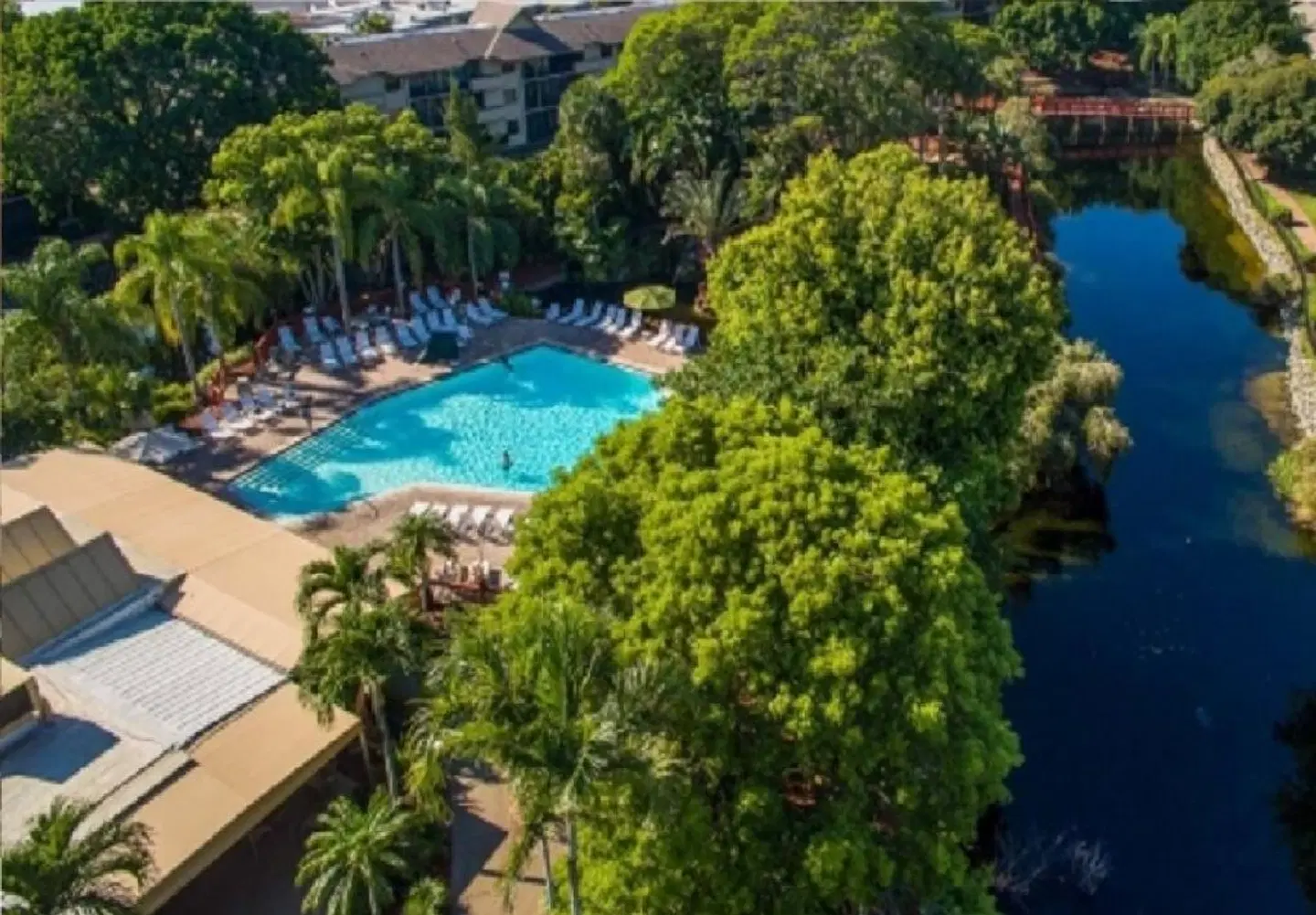 Park Shore Resort OUTDOOR_POOL