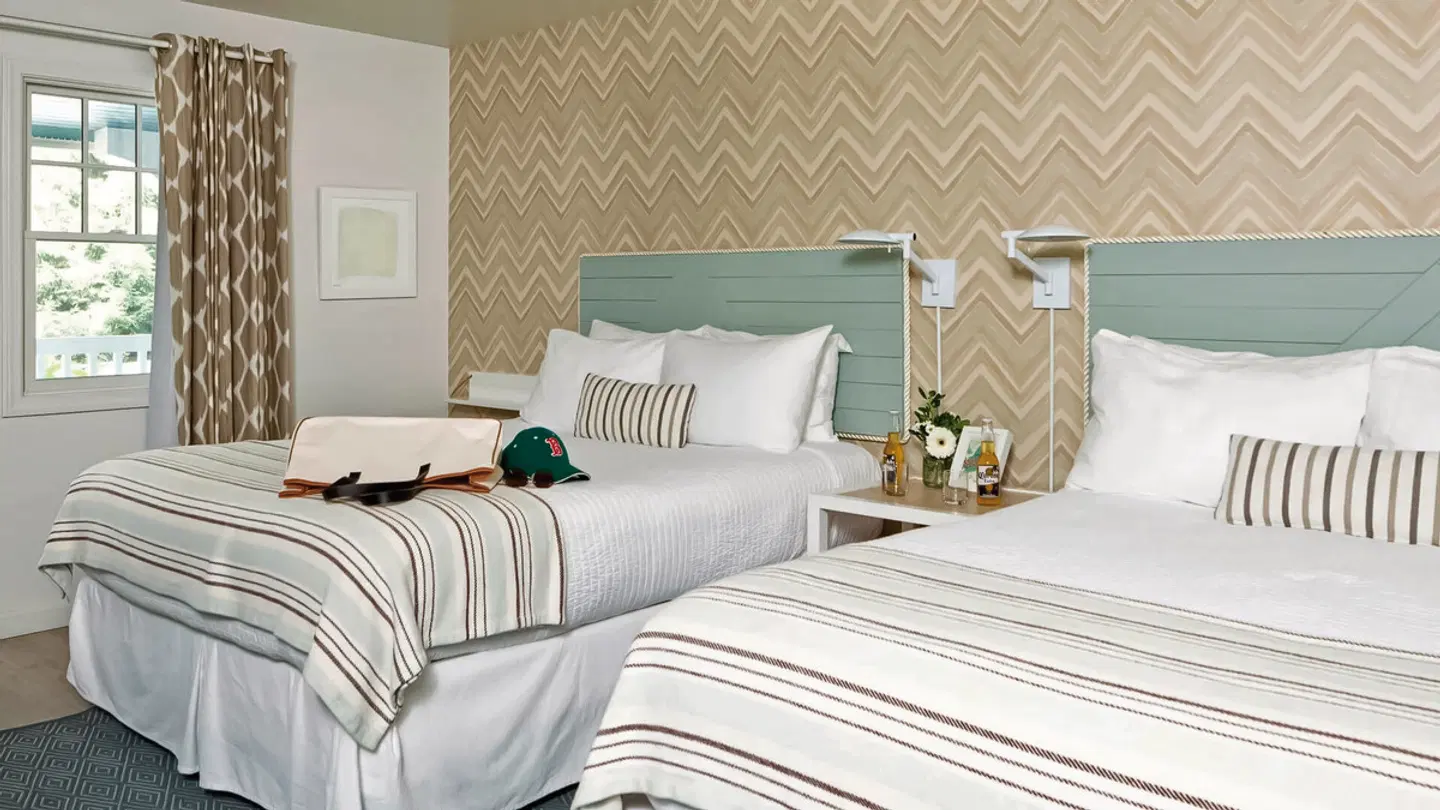 The Lodge on the Cove ROOM_EXAMPLE