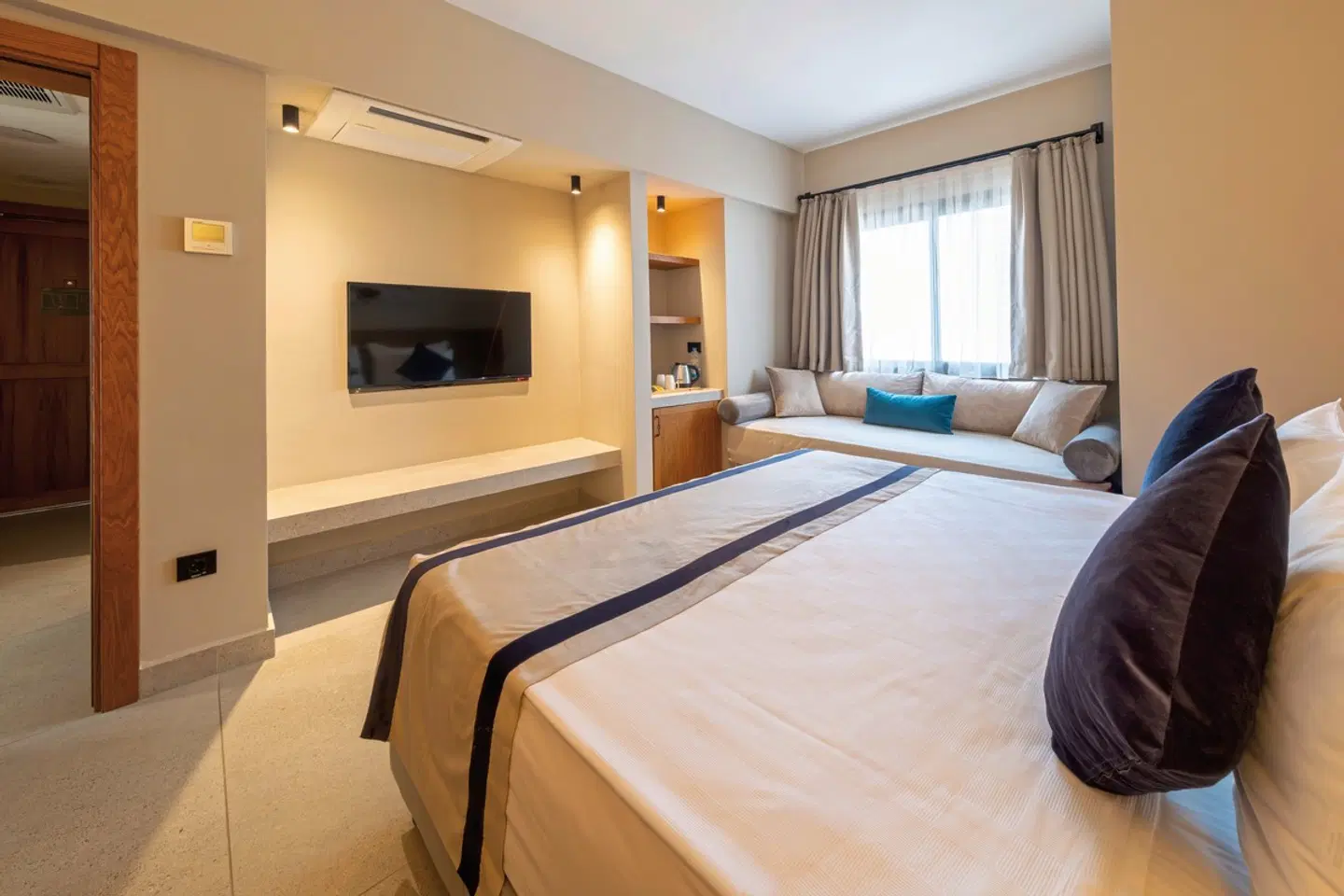 Siu Collection ROOM_EXAMPLE