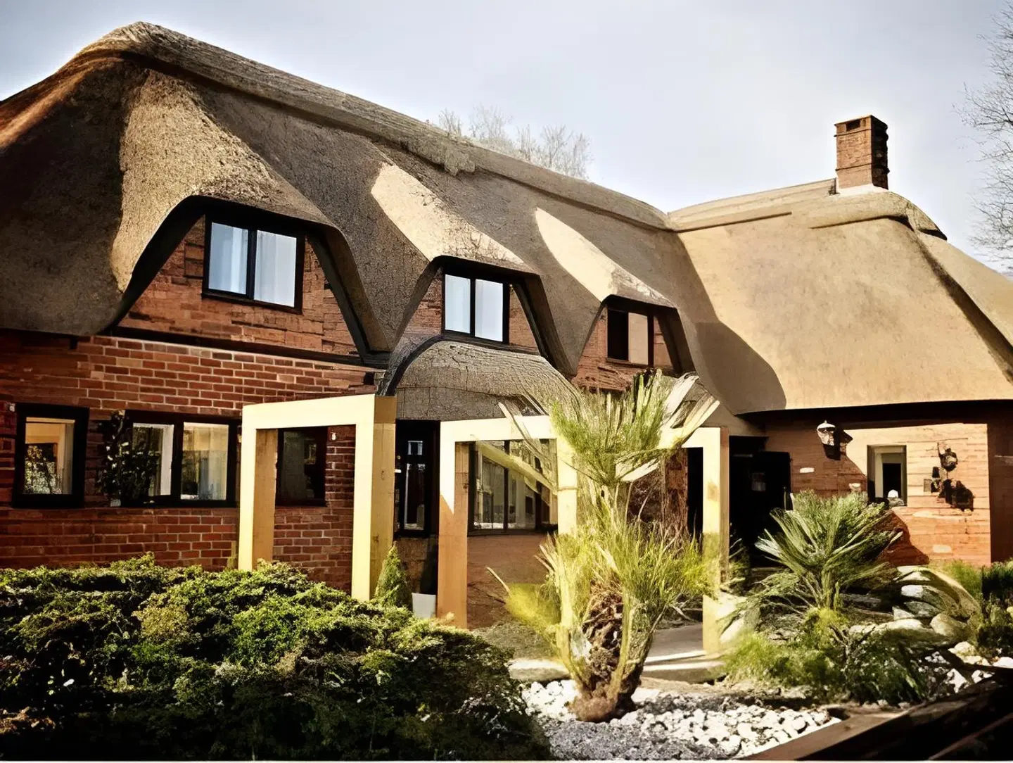 Pilgrim Inn EXTERIOR