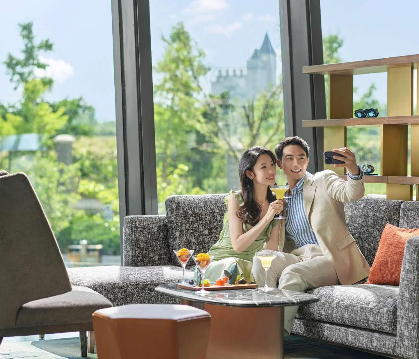 DoubleTree by Hilton Yantai Golden Coast Hotel & Suites LOUNGE_LOBBY