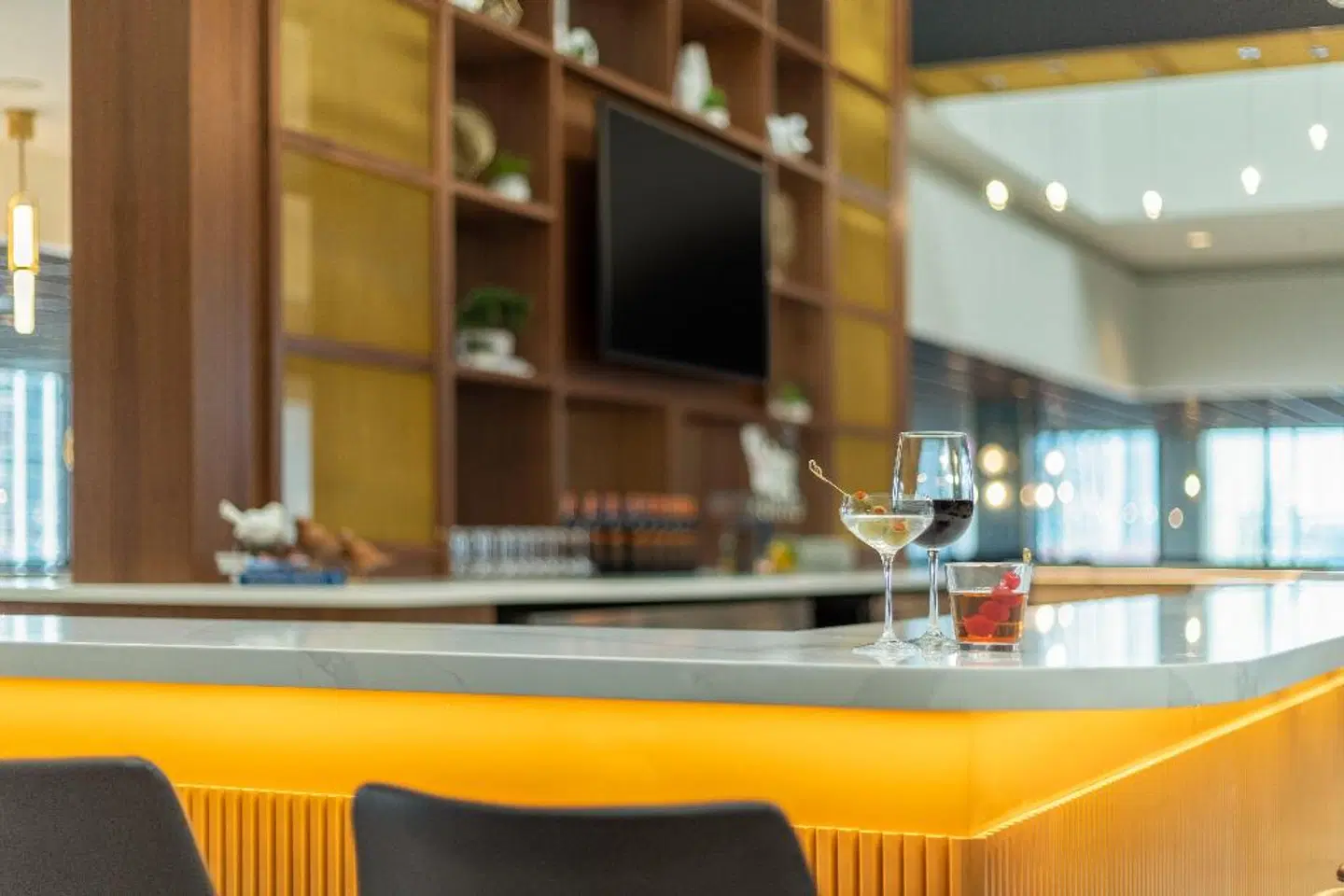 Holiday Inn Chicago Dwtn - Wolf Point, an IHG Hotel LOUNGE_LOBBY