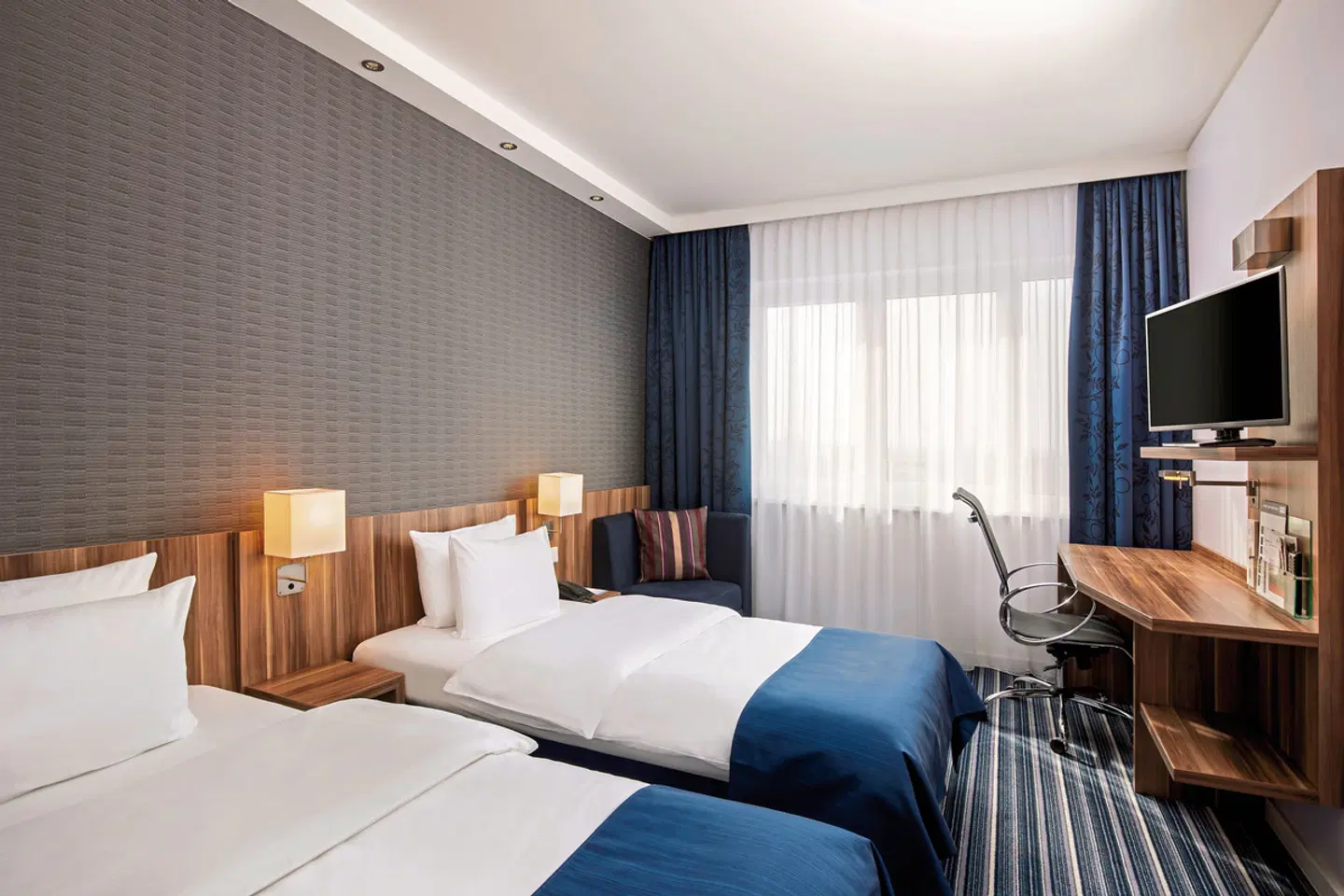 Holiday Inn Express Bremen Airport ROOM_EXAMPLE