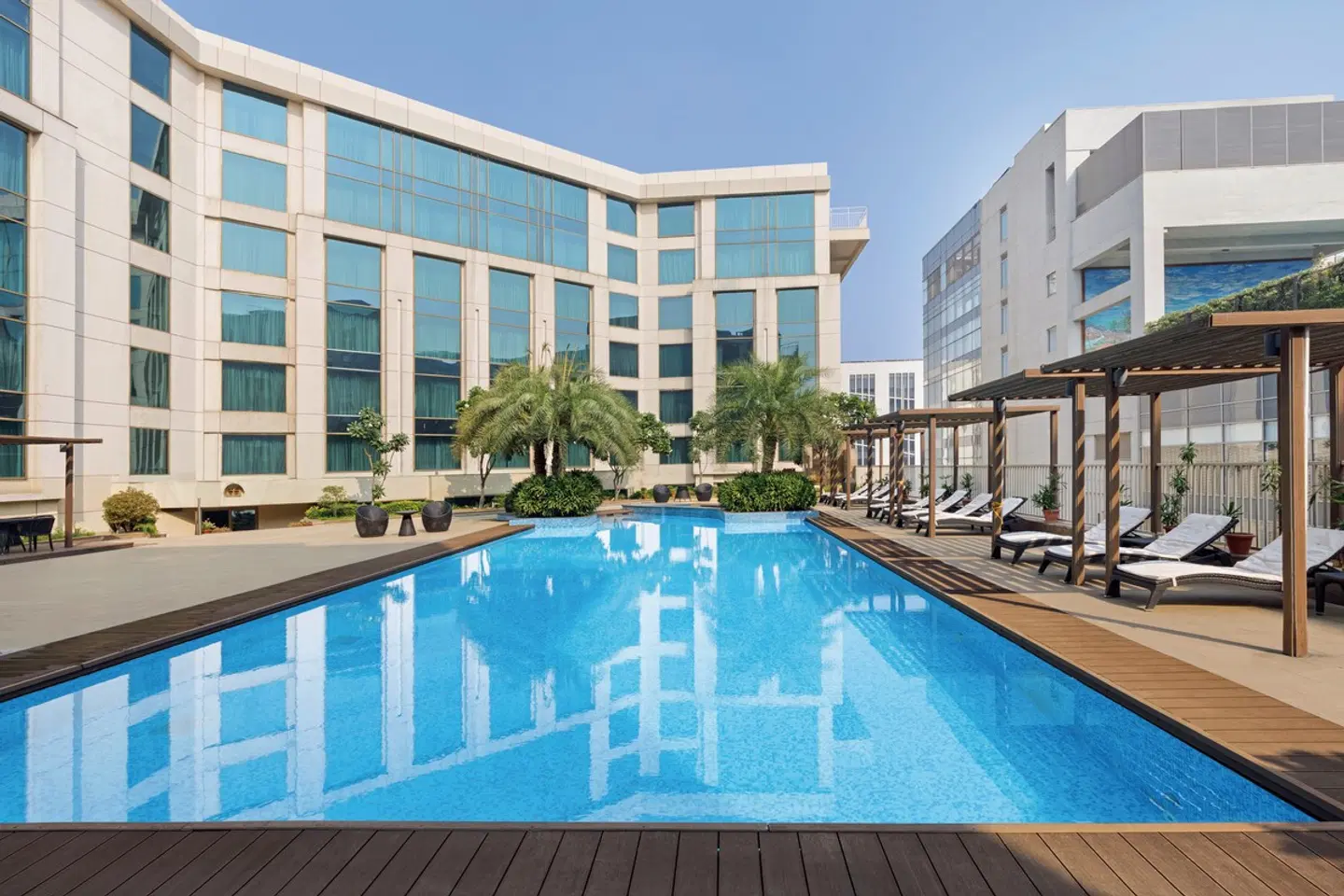 Pride Plaza Hotel Aerocity OUTDOOR_POOL