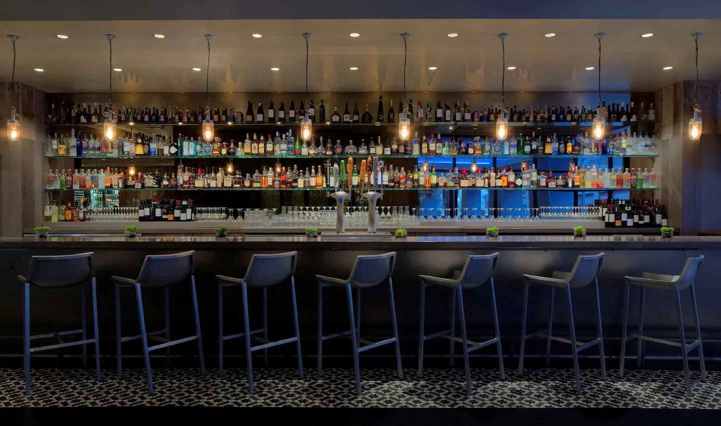 Royal Sonesta Minneapolis Downtown Bar