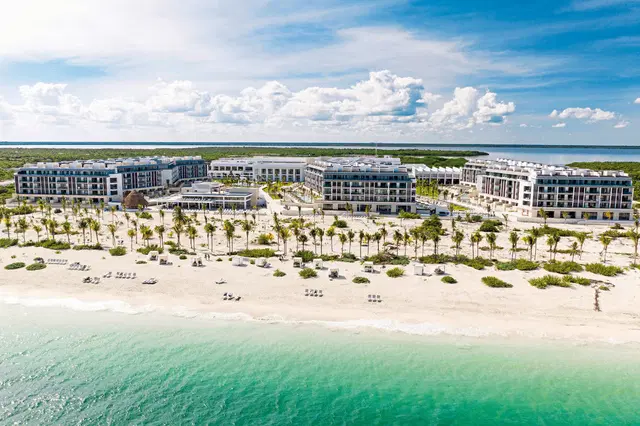 Majestic Elegance Costa Mujeres EXTERIOR