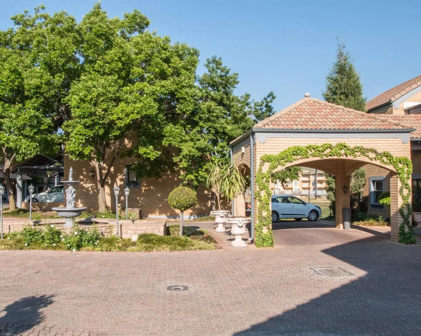 City Lodge Hotel Eastgate EXTERIOR