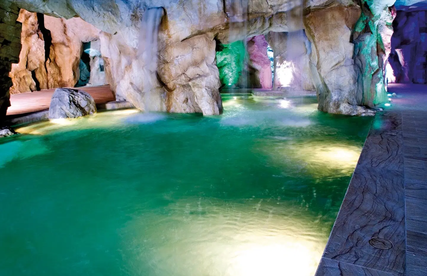 Regina Palace Hallenbad