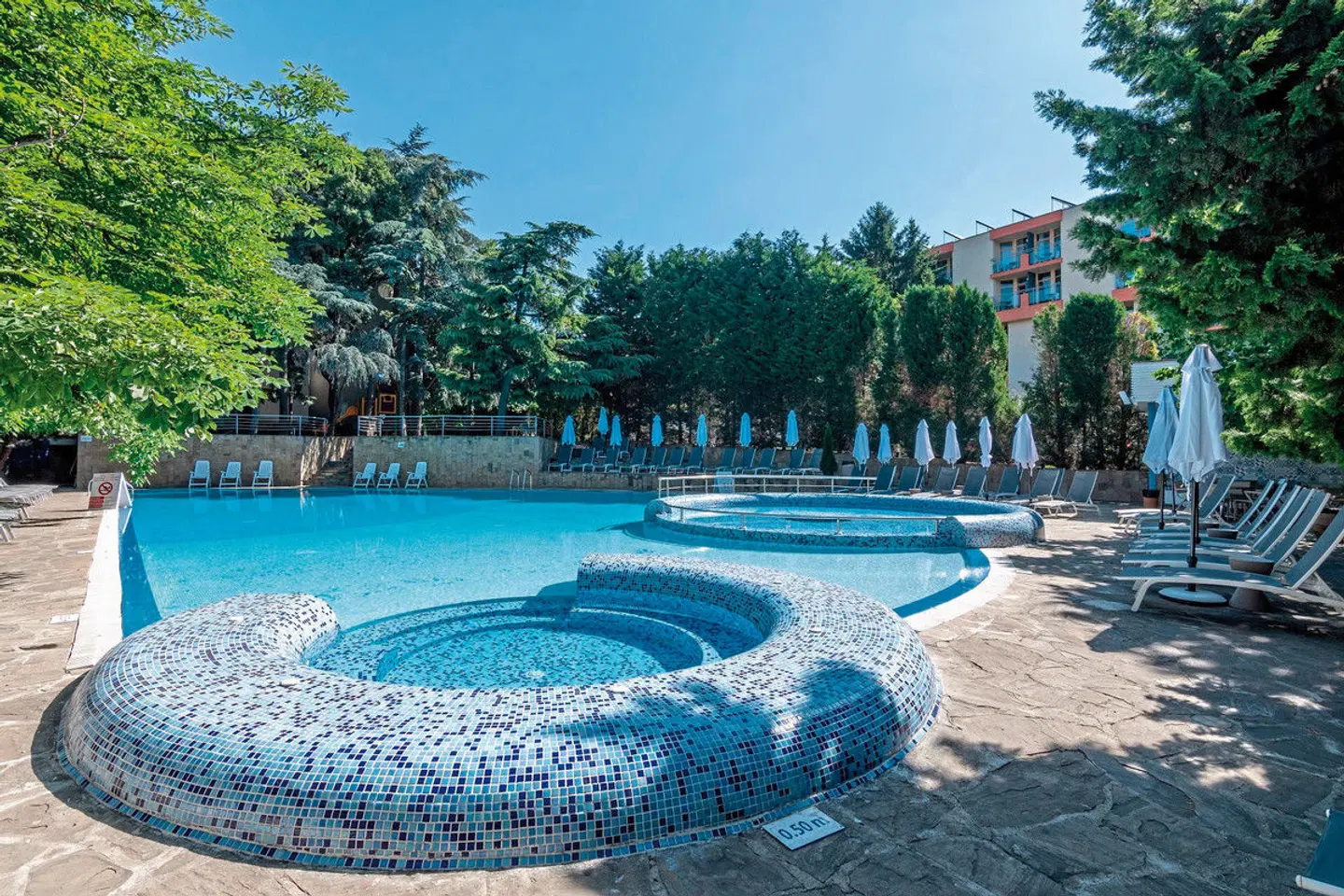 Excelsior OUTDOOR_POOL