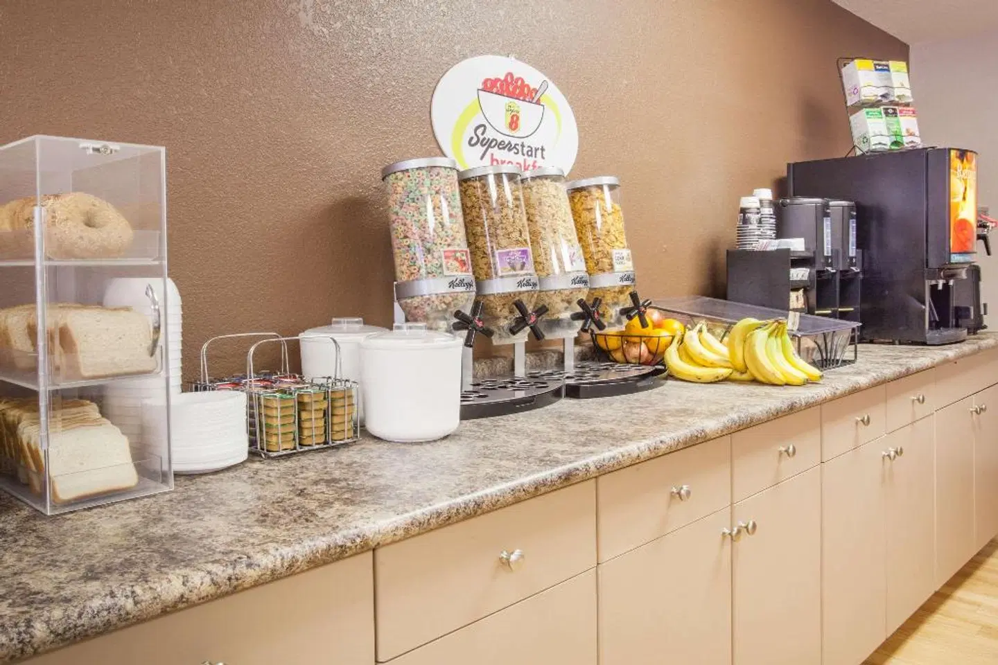 Super 8 by Wyndham Meadow Lake ROOM_EXAMPLE