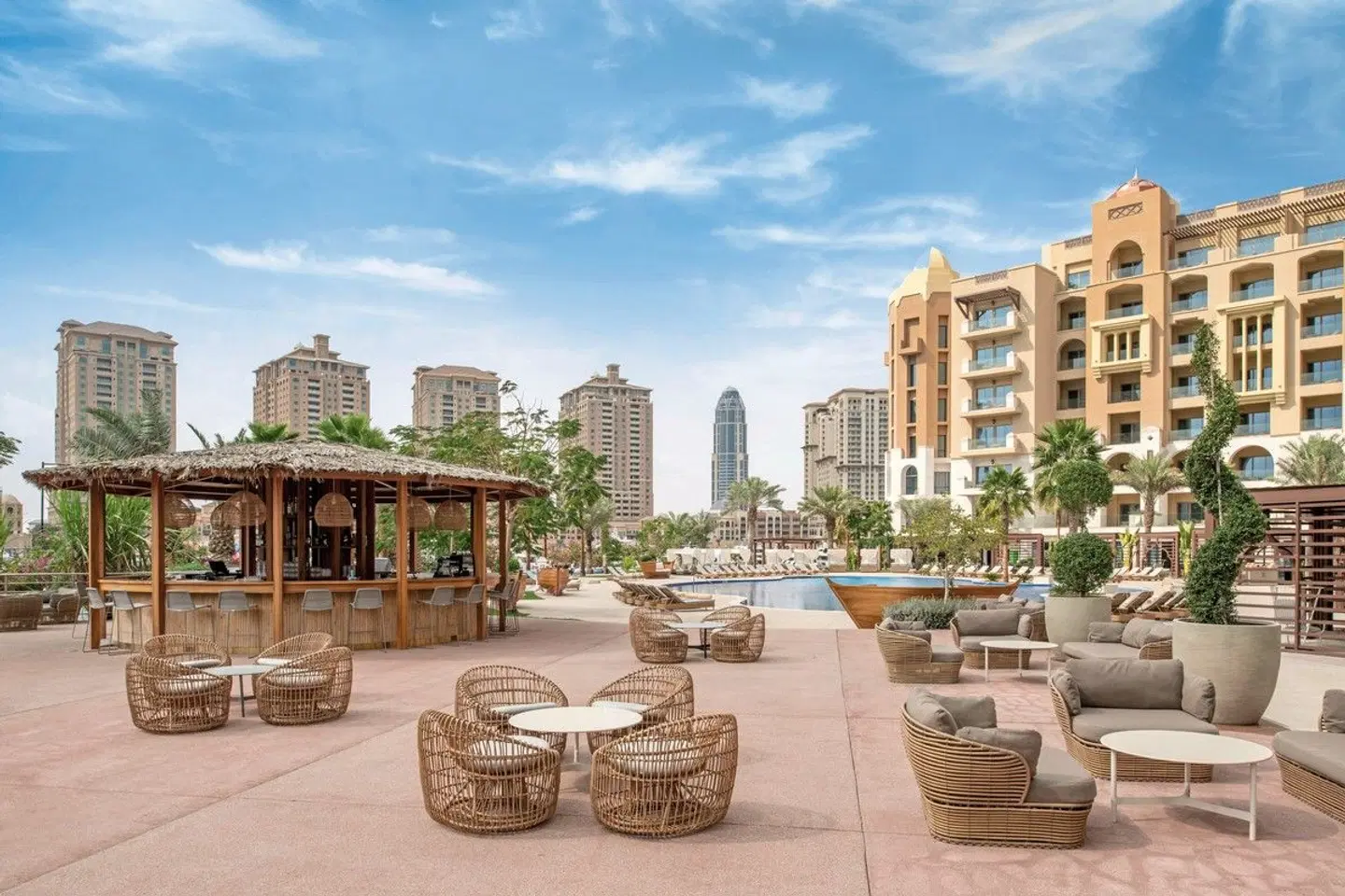 The St. Regis Marsa Arabia Island, The Pearl Qatar Terrasse