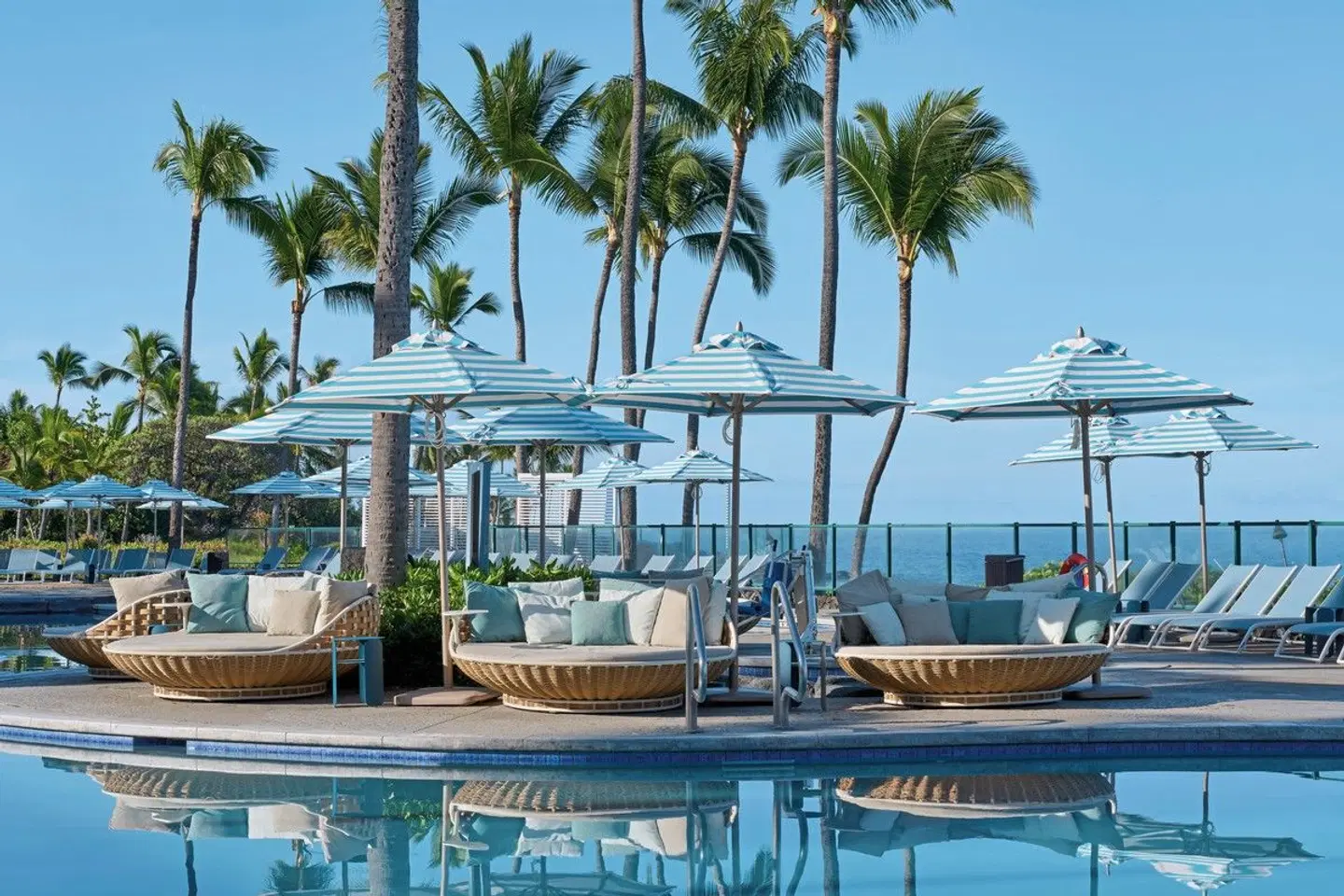 Outrigger Kona Resort and Spa OUTDOOR_POOL