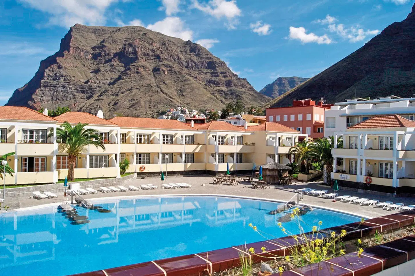 Apartamentos Checkin Laurisilva OUTDOOR_POOL