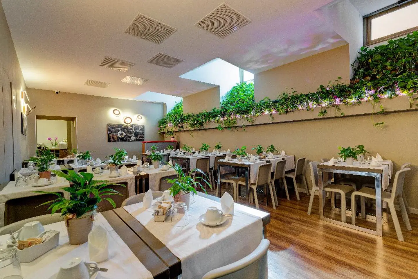 Al Manthia Hotel Restaurant