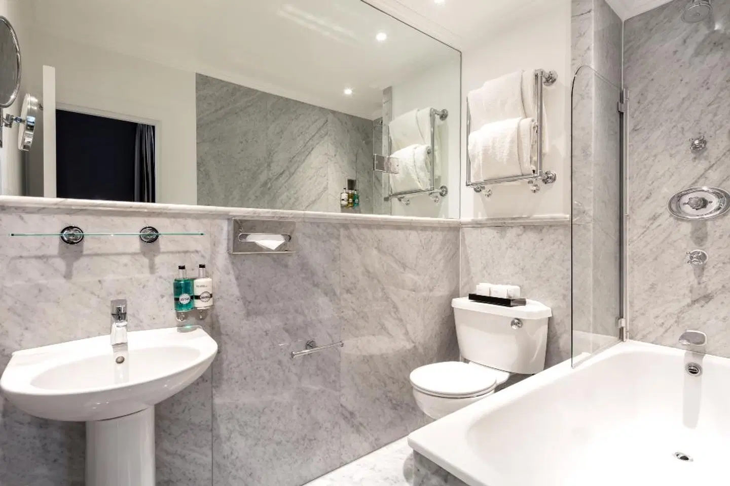 Radisson Blu Edwardian Vanderbilt Hotel Badezimmer