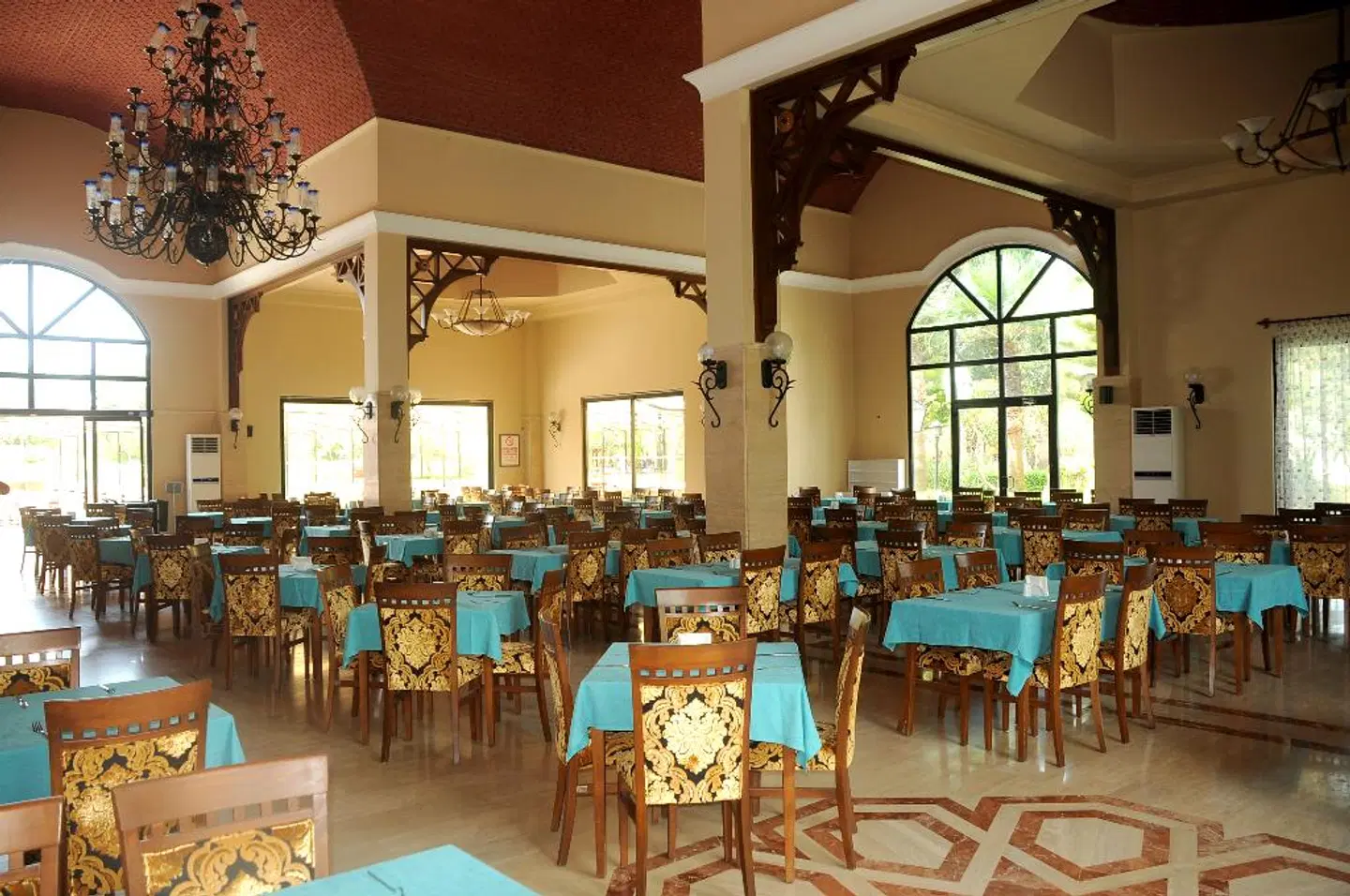 Loxia Comfort Club Side Restaurant