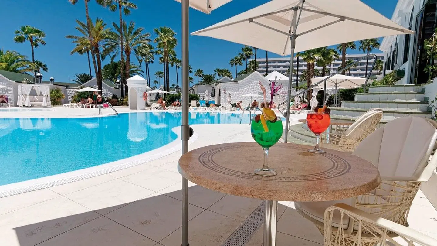 Parque del Paraiso II OUTDOOR_POOL