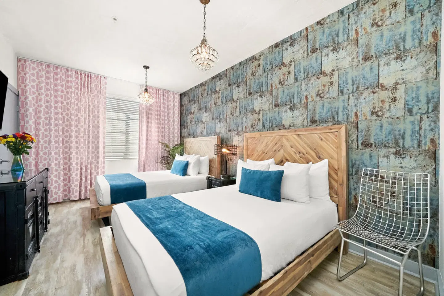 Whitelaw ROOM_EXAMPLE