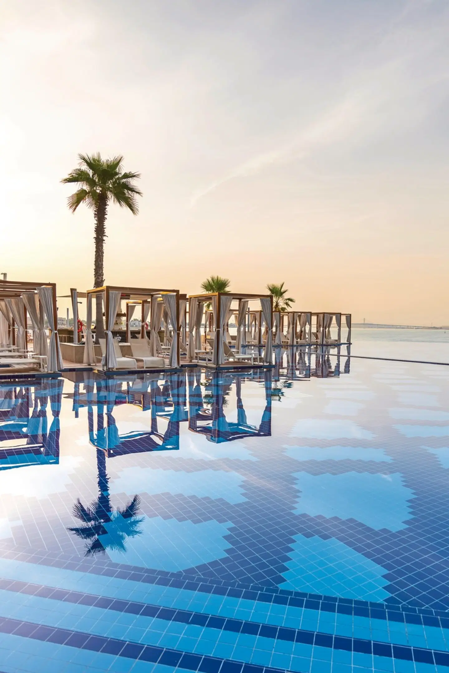 Royal M Hotel by Gewan Abu Dhabi OUTDOOR_POOL