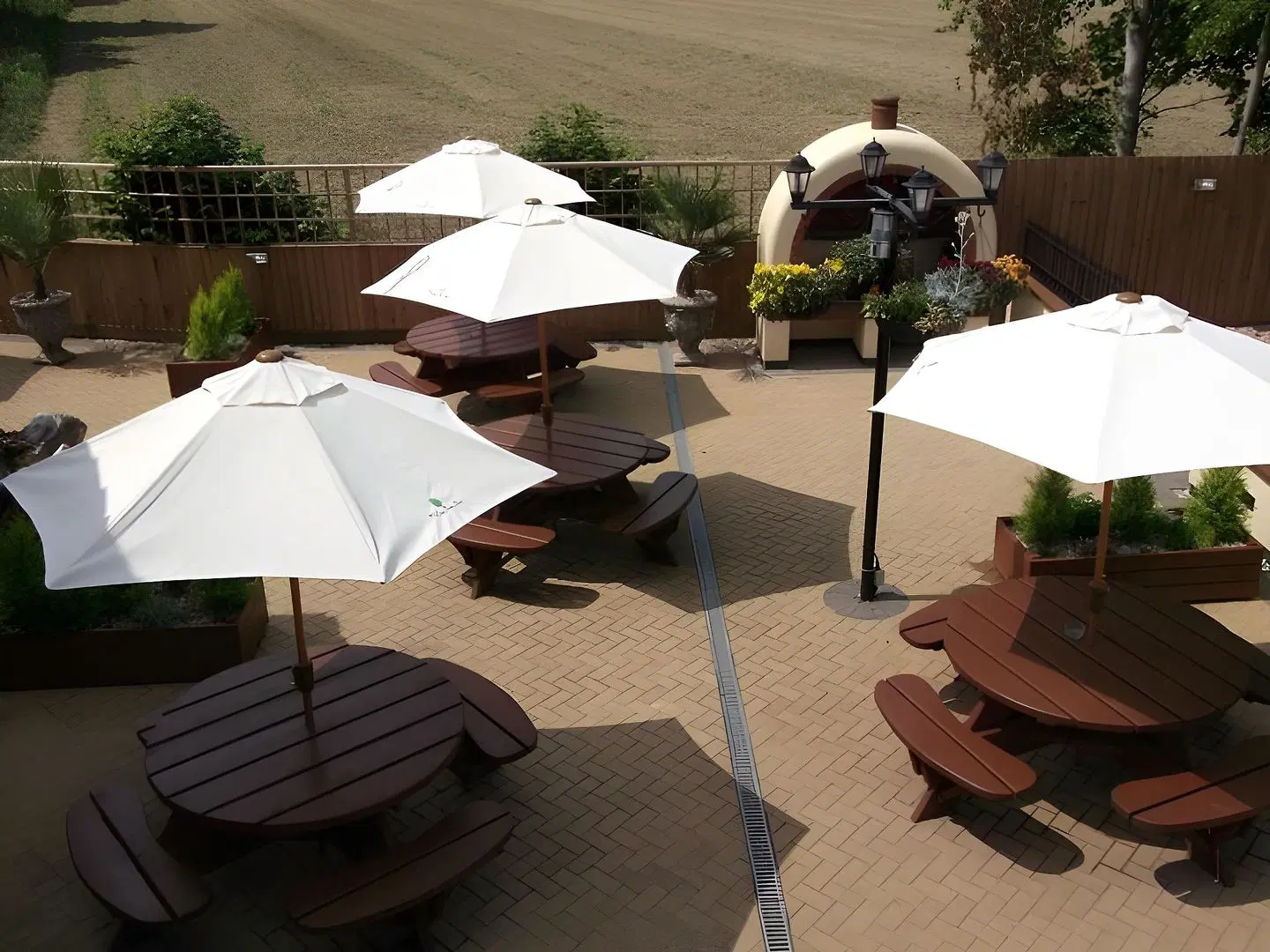 The Elm Tree Inn Terrasse